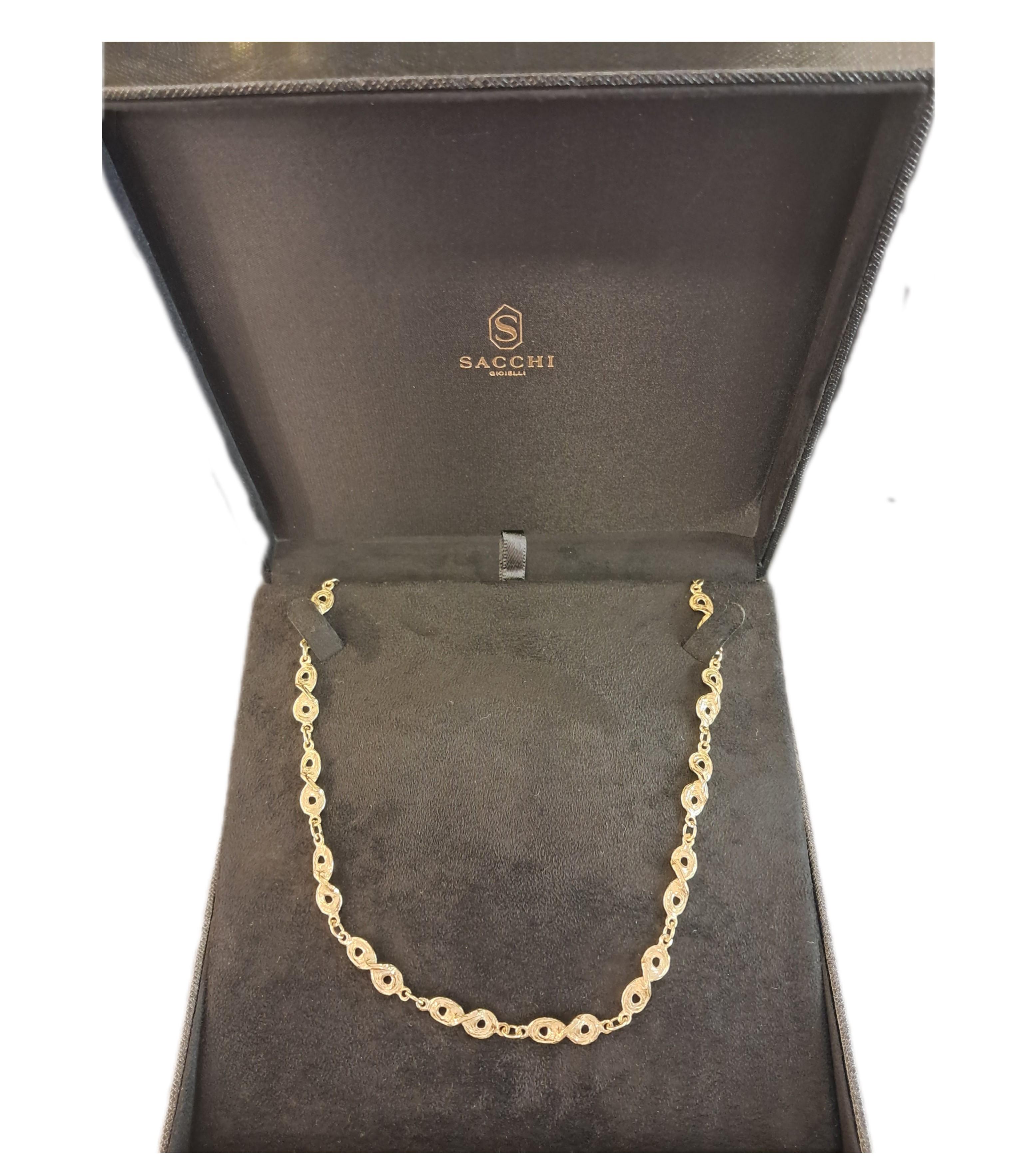 Catena Sacchi a segmenti in Oro Giallo Satinato 18k in vendita 1