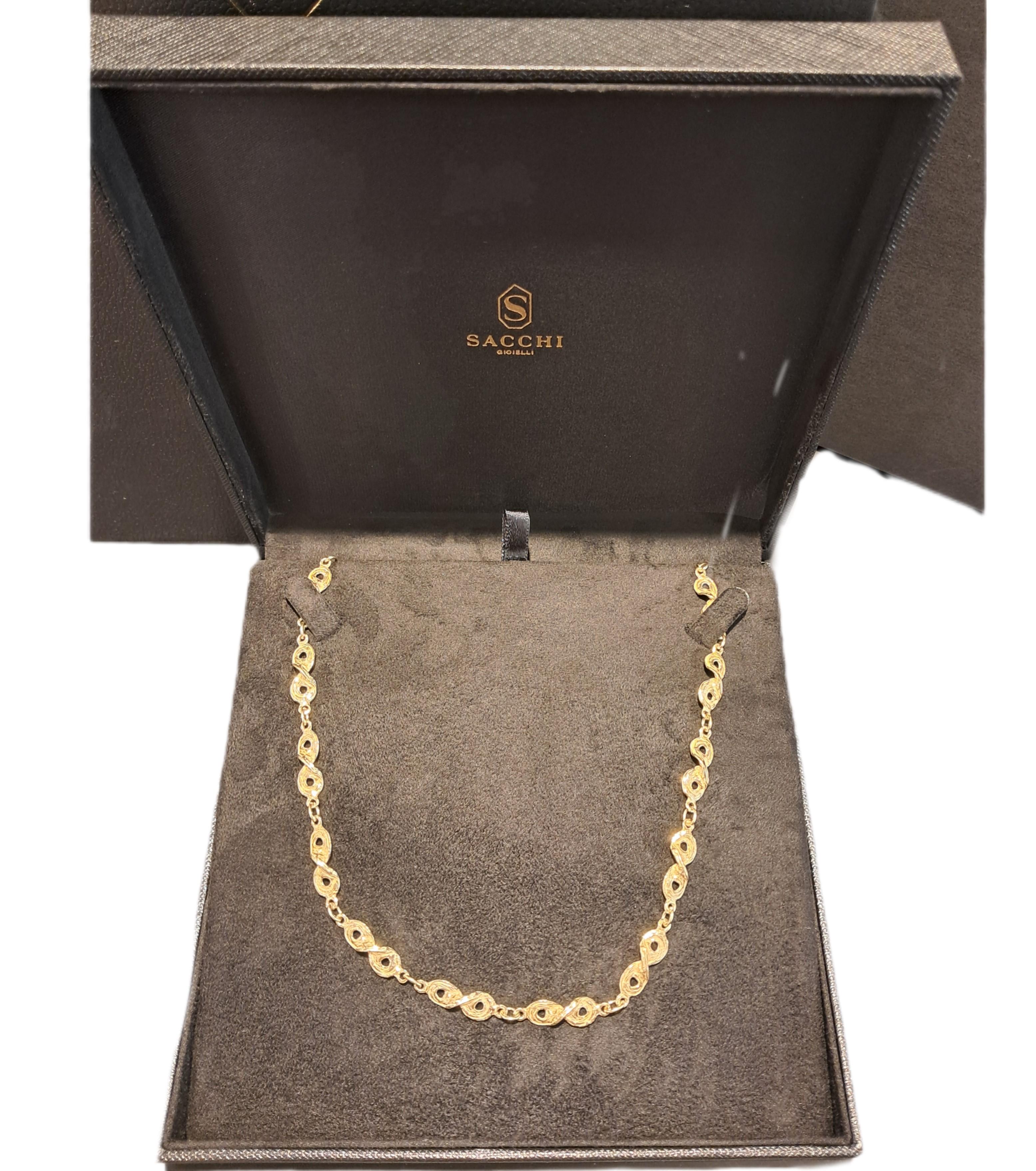 Catena Sacchi a segmenti in Oro Giallo Satinato 18k in vendita 2