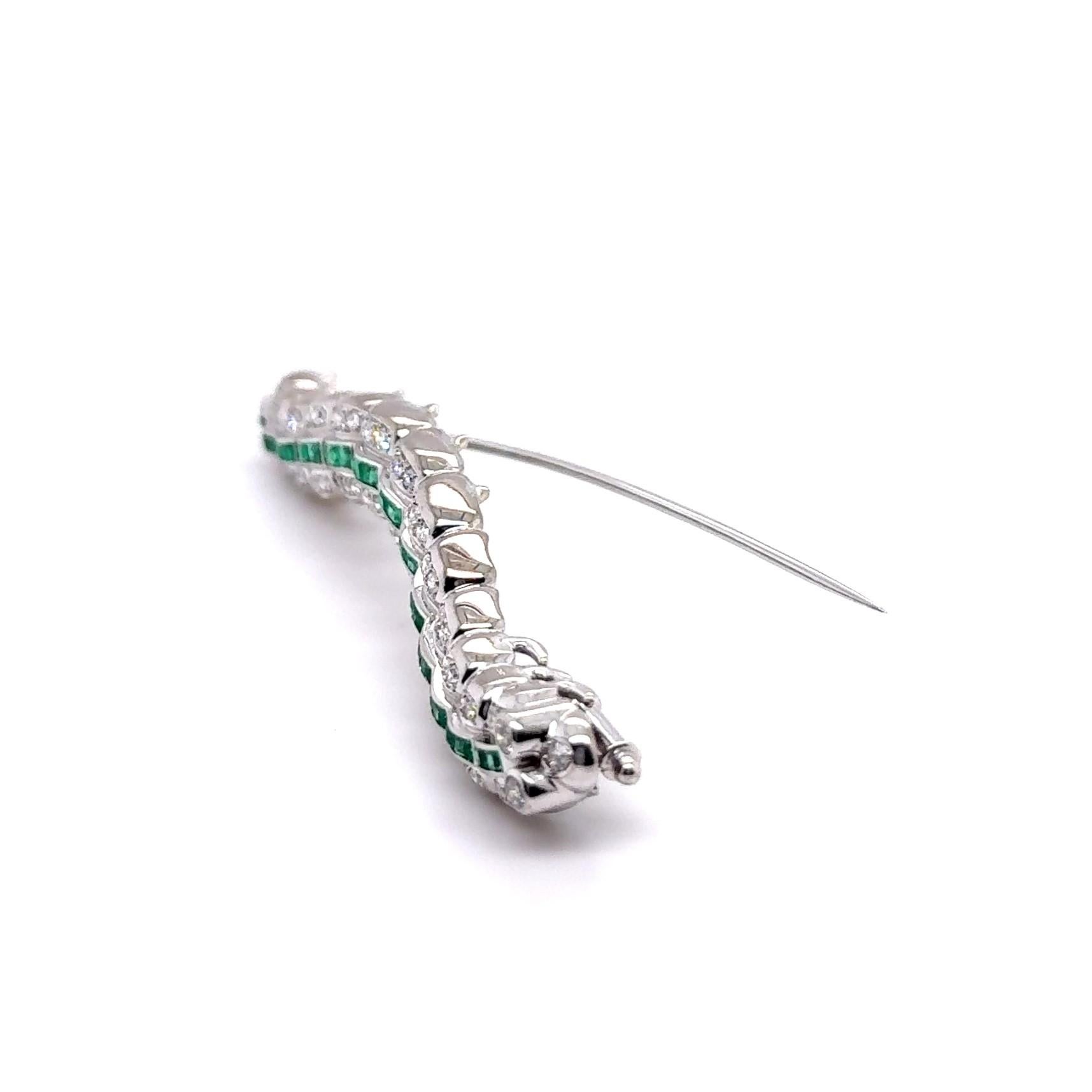 Caterpillar Brooch with Emerald & Diamonds in 18 Karat White Gold For Sale 3