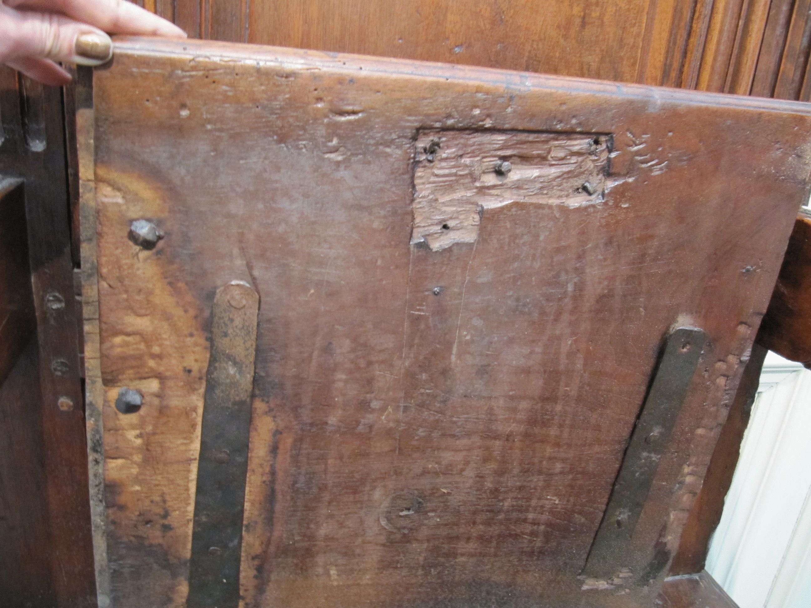 XVIIIe siècle et antérieur Chaise cathédrale ou chaise du trône, fin du XVIe siècle, French Renaissance, Noyer en vente