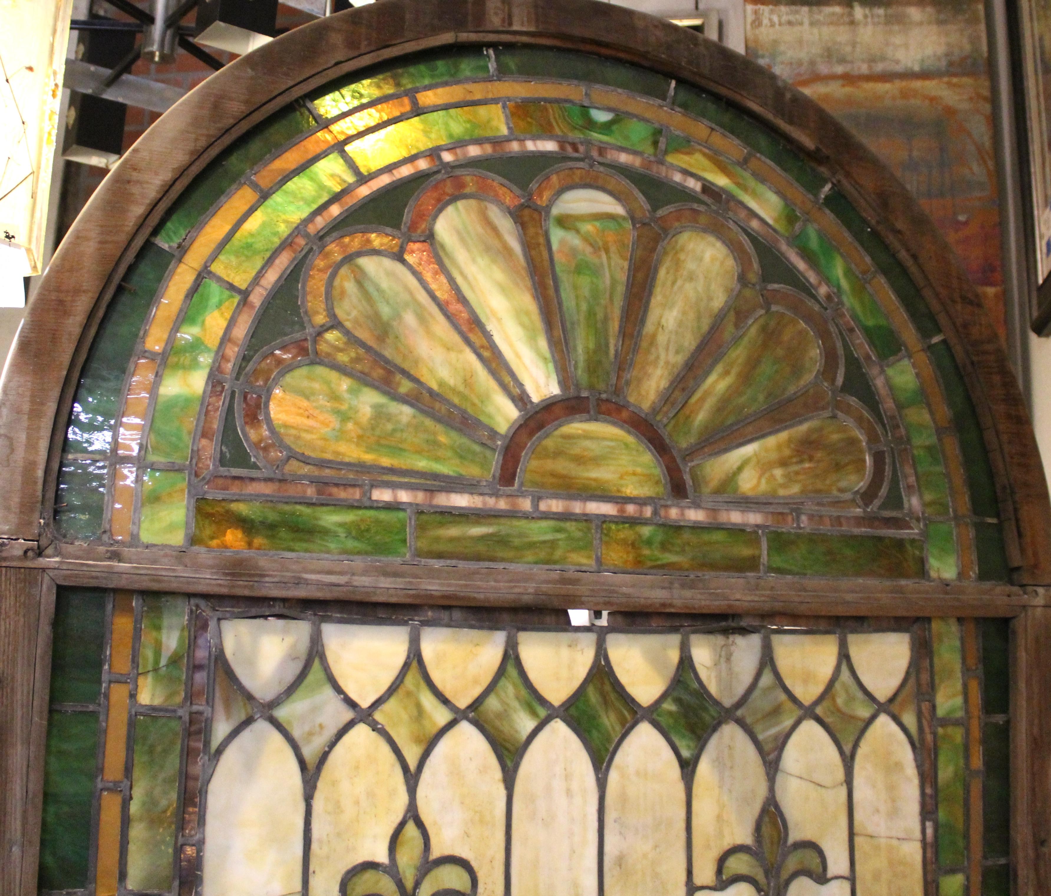 Vitrine architecturale de cathédrale 45
