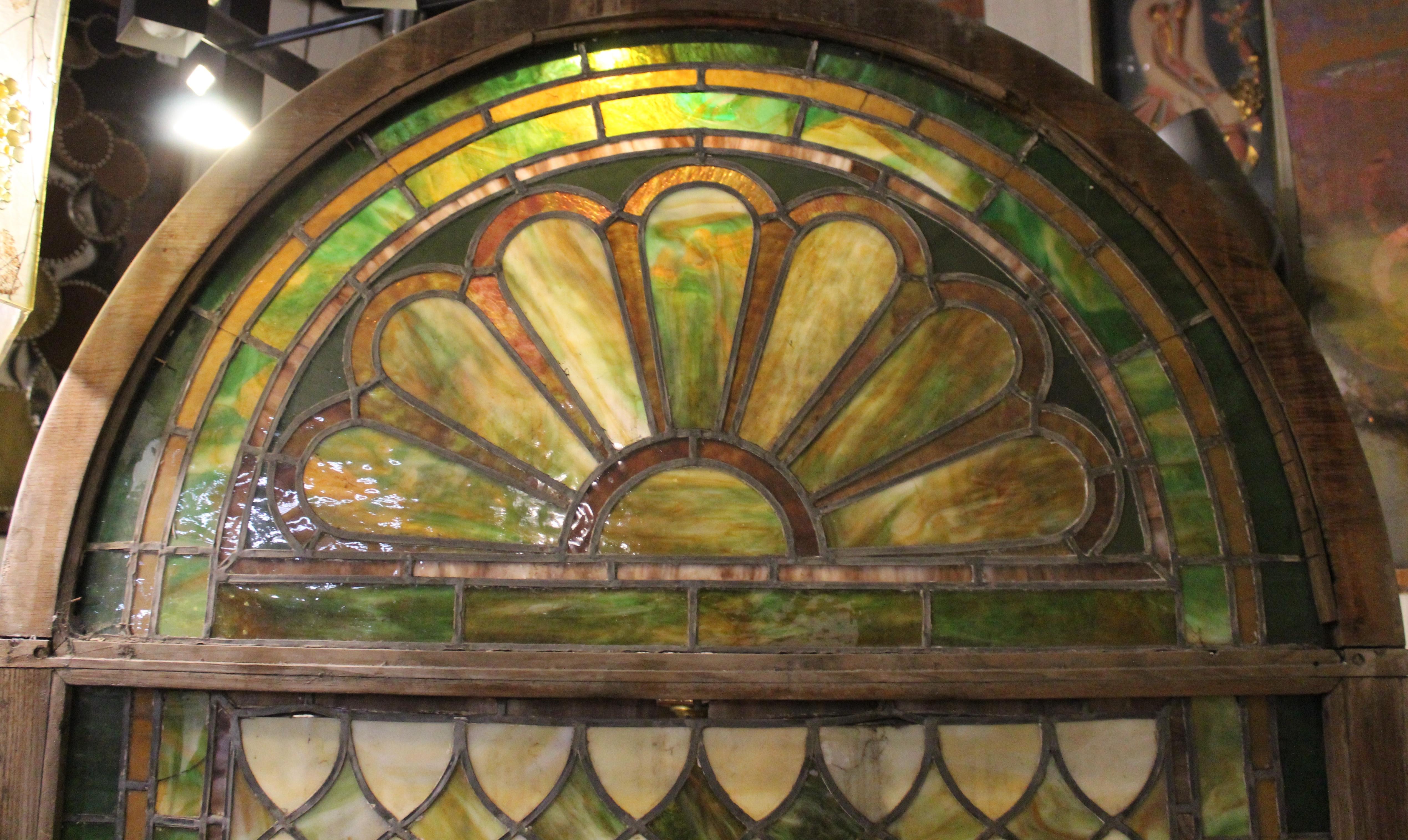 Vitrine architecturale de cathédrale 45