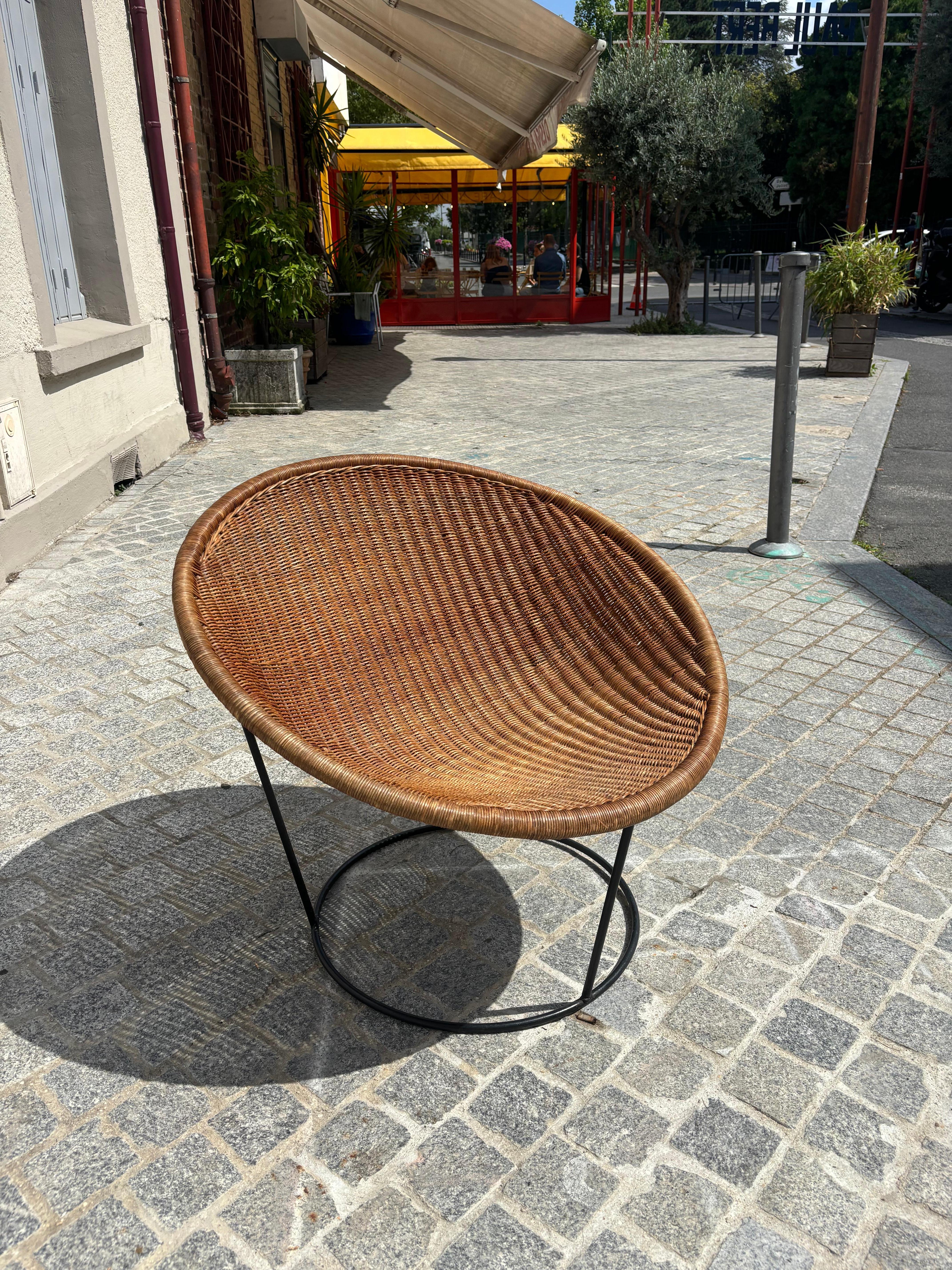 Métal Fauteuil Catherine de Joseph-André Motte en vente
