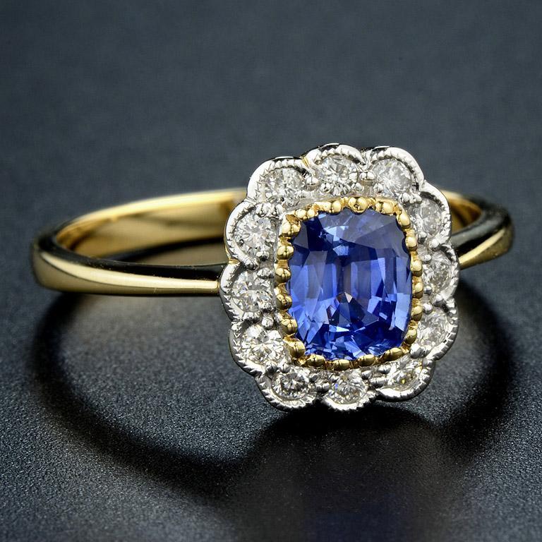 For Sale:  Ceylon Sapphire with Diamond Vintage Halo Ring in Yellow Gold 18K 4