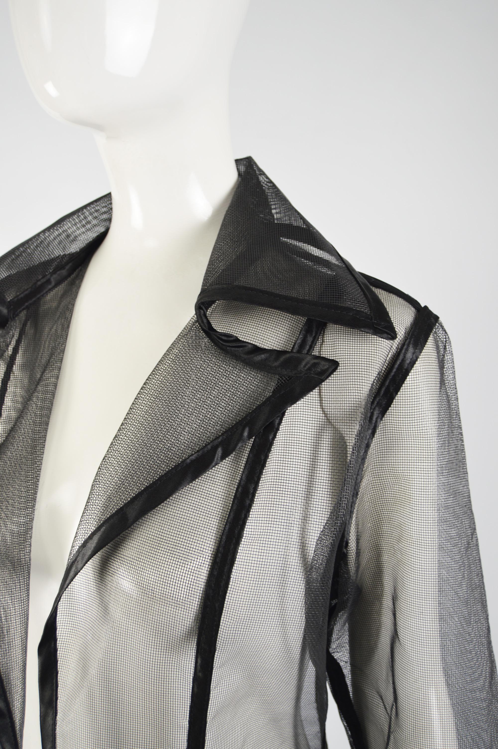 Catherine Coatney Maxi cappotto architettonico nero in rete trasparente, anni '80 In condizioni ottime in vendita a Doncaster, South Yorkshire