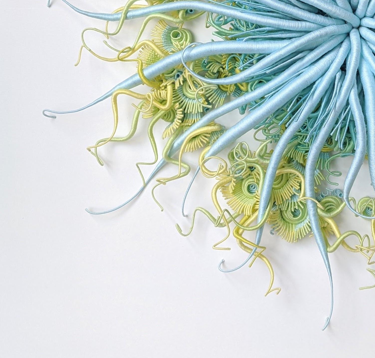 Specimen 18, Sculpture encadrée en fibre teintée à la main bleu vert inspirée de la nature marine en vente 7