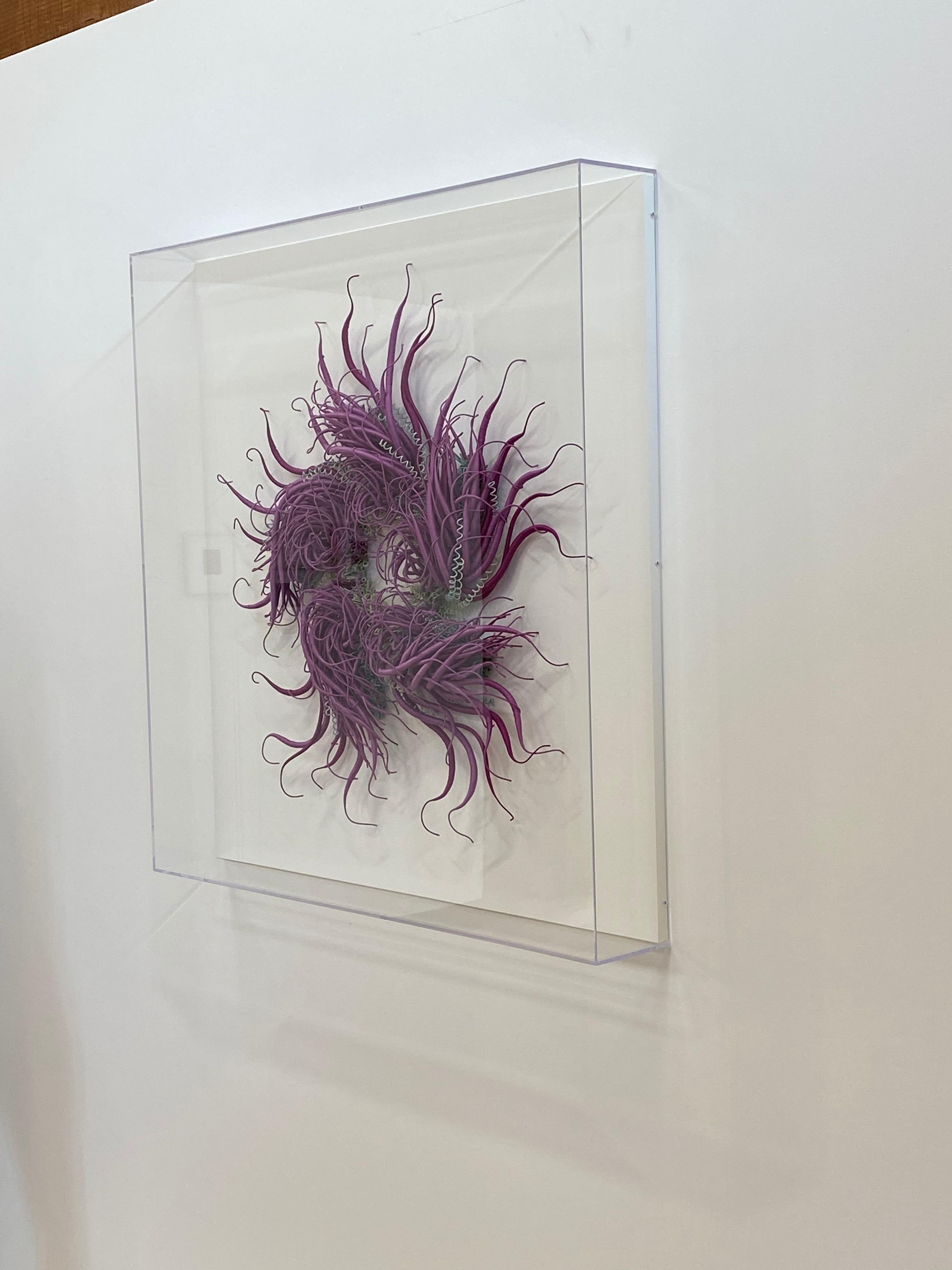 Specimen 21, gerahmte, von der Sea Nature inspirierte, handgefärbte violett-lila Faser-Skulptur im Angebot 6