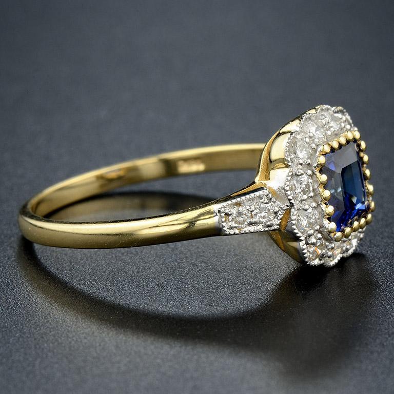 For Sale:  Natural Sapphire with Diamond Vintage Halo Ring in 18K Yellow Gold 5