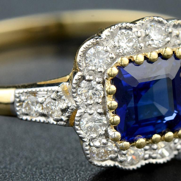 For Sale:  Natural Sapphire with Diamond Vintage Halo Ring in 18K Yellow Gold 7