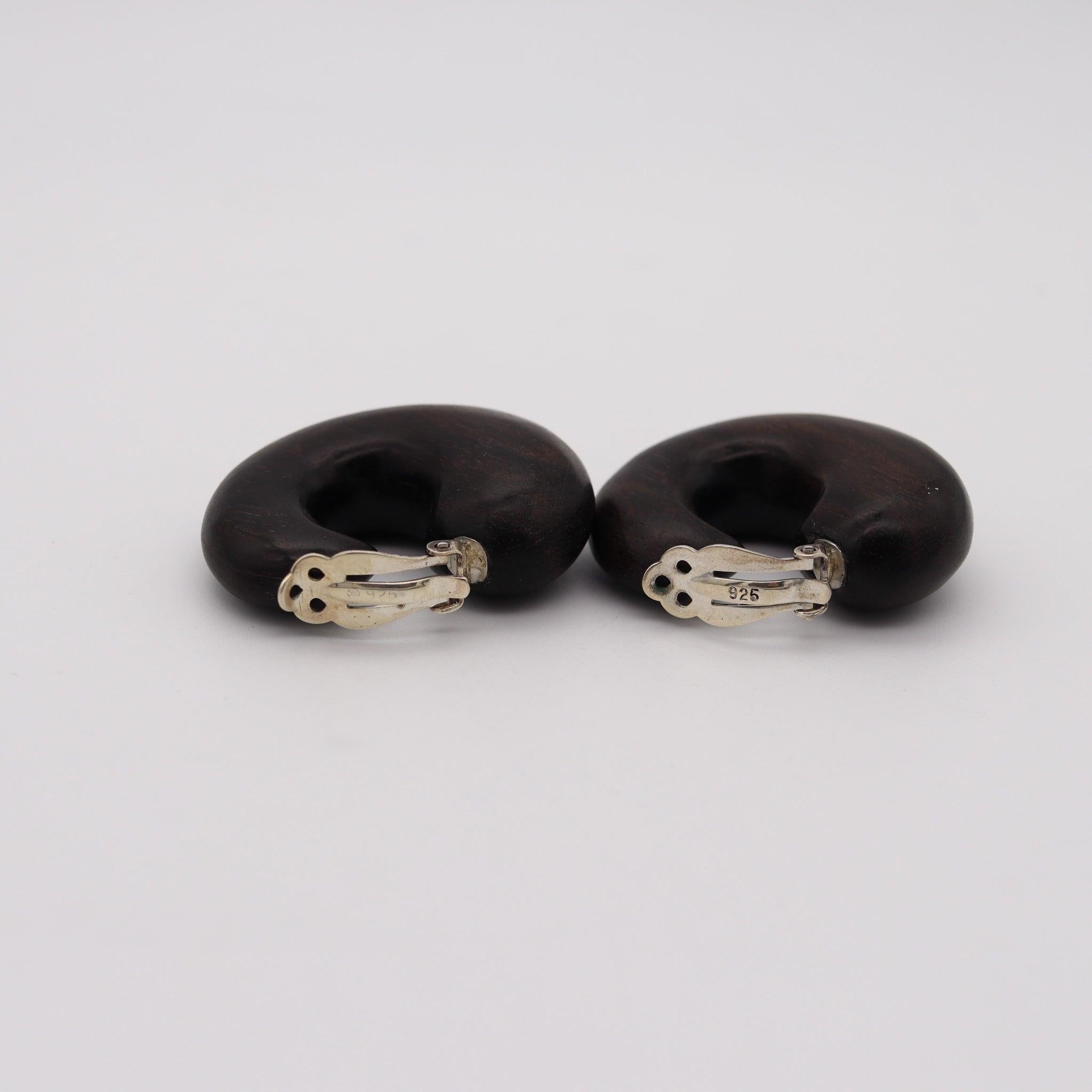 CATHERINE NOLL 1970 Französischer Clips-Ohrring aus Holz und 925er Sterling Damen im Angebot