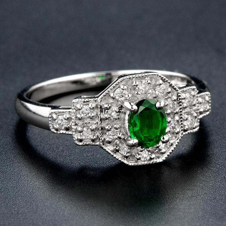 For Sale:  Oval Emerald with Diamond Art Deco Style Cluster Ring in Platinum950 3