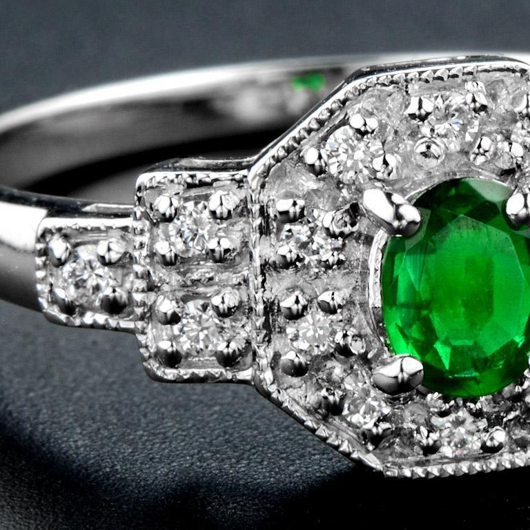 For Sale:  Oval Emerald with Diamond Art Deco Style Cluster Ring in Platinum950 6