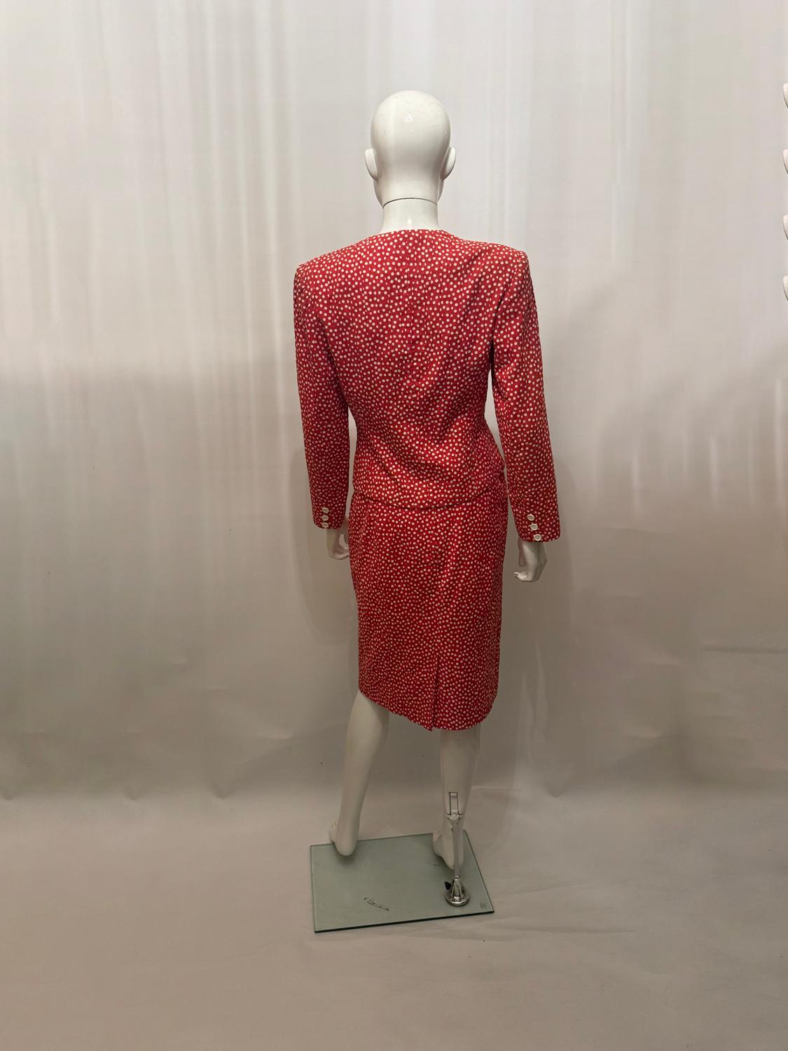 Catherine Walker: abito con gonna a macchie bianche e rosse in vendita 1