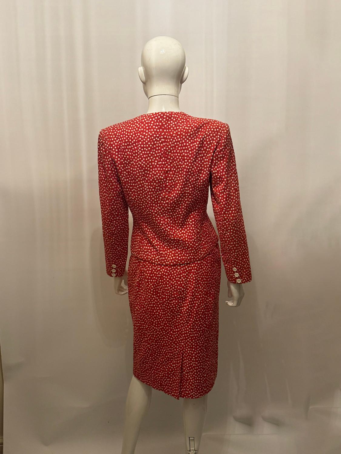 Catherine Walker: abito con gonna a macchie bianche e rosse in vendita 3