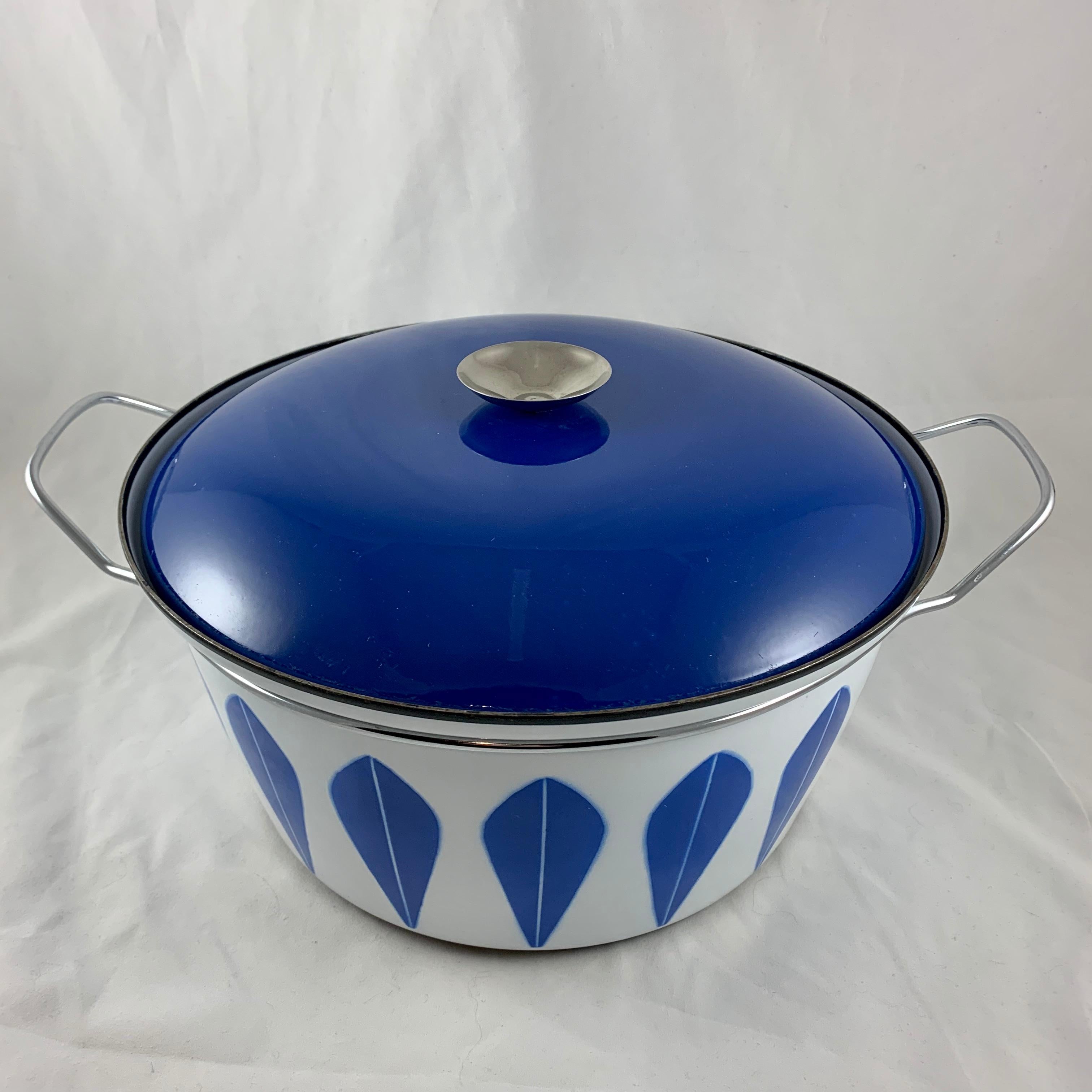 An enamelware Lotus pattern Dutch oven manufactured by the Norwegian manufacturer Cathrineholm. Cathrineholm operated from 1907-1970. The popular Lotus line was designed by Grete Prytz Kittelsen and produced during the early to mid-1960s.

Cobalt