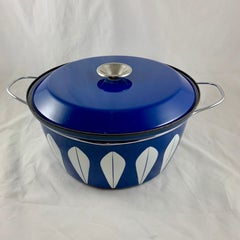 Cathrineholm Midcentury Scandinavian Modern Lotus Enamel White/Blue Dutch Oven