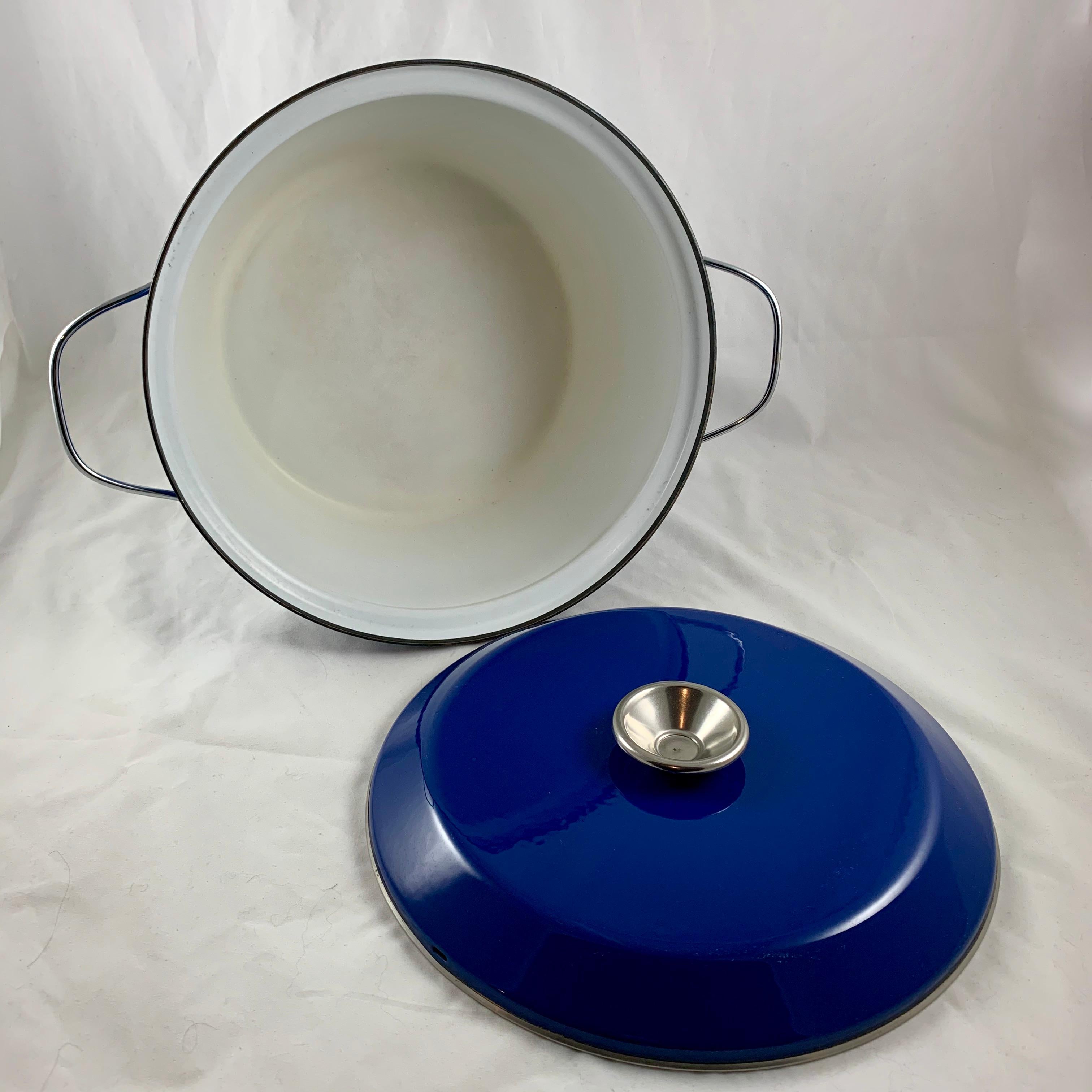 Norwegian Cathrineholm Midcentury Scandinavian Modern Lotus Enamel White/Blue Dutch Oven