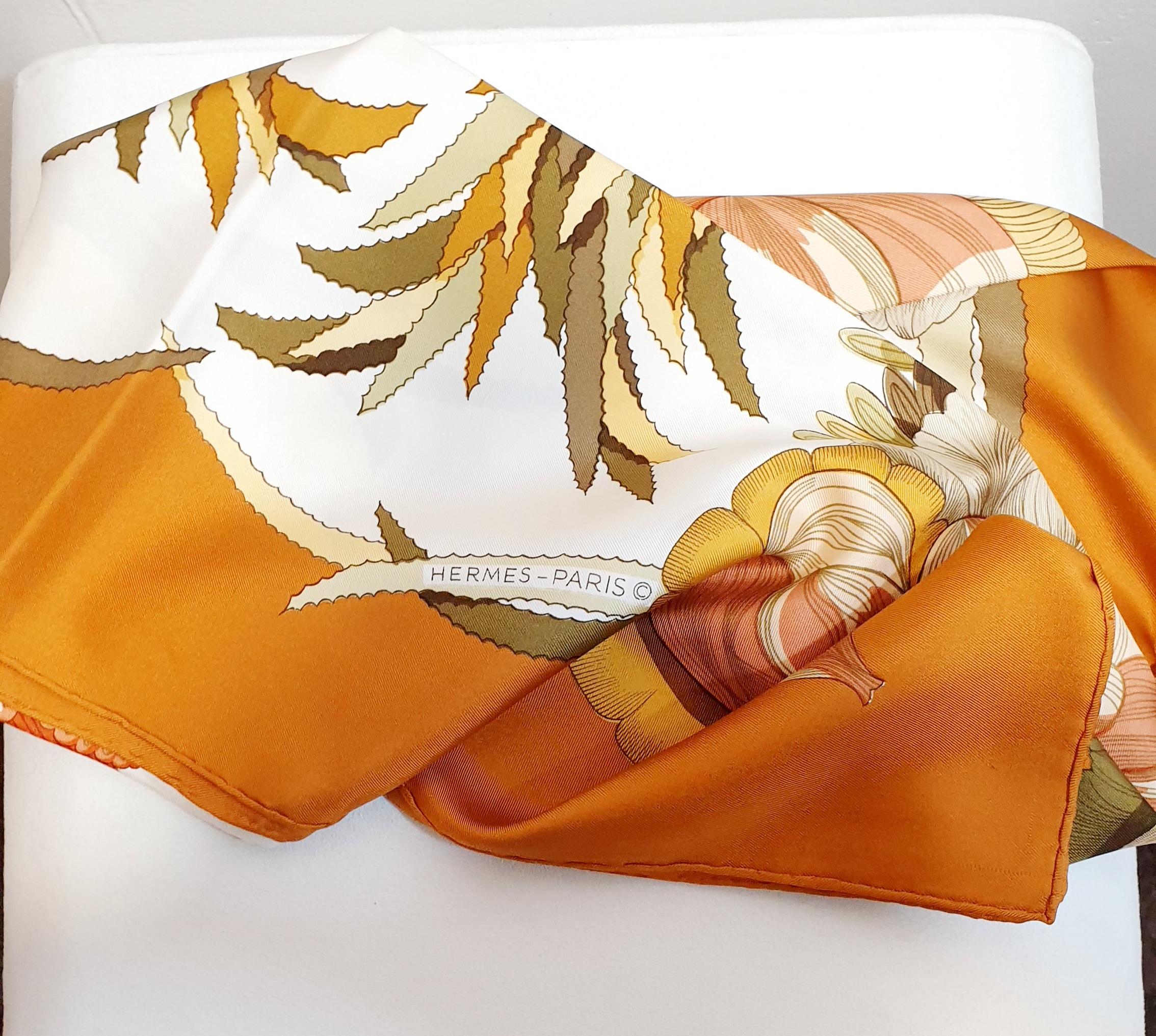 Marrone Cathy Latham, Sciarpa Hermes Tahiti in vendita