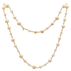 Cathy Waterman Lange Halskette aus Engelshaut-Koralle mit Perlen