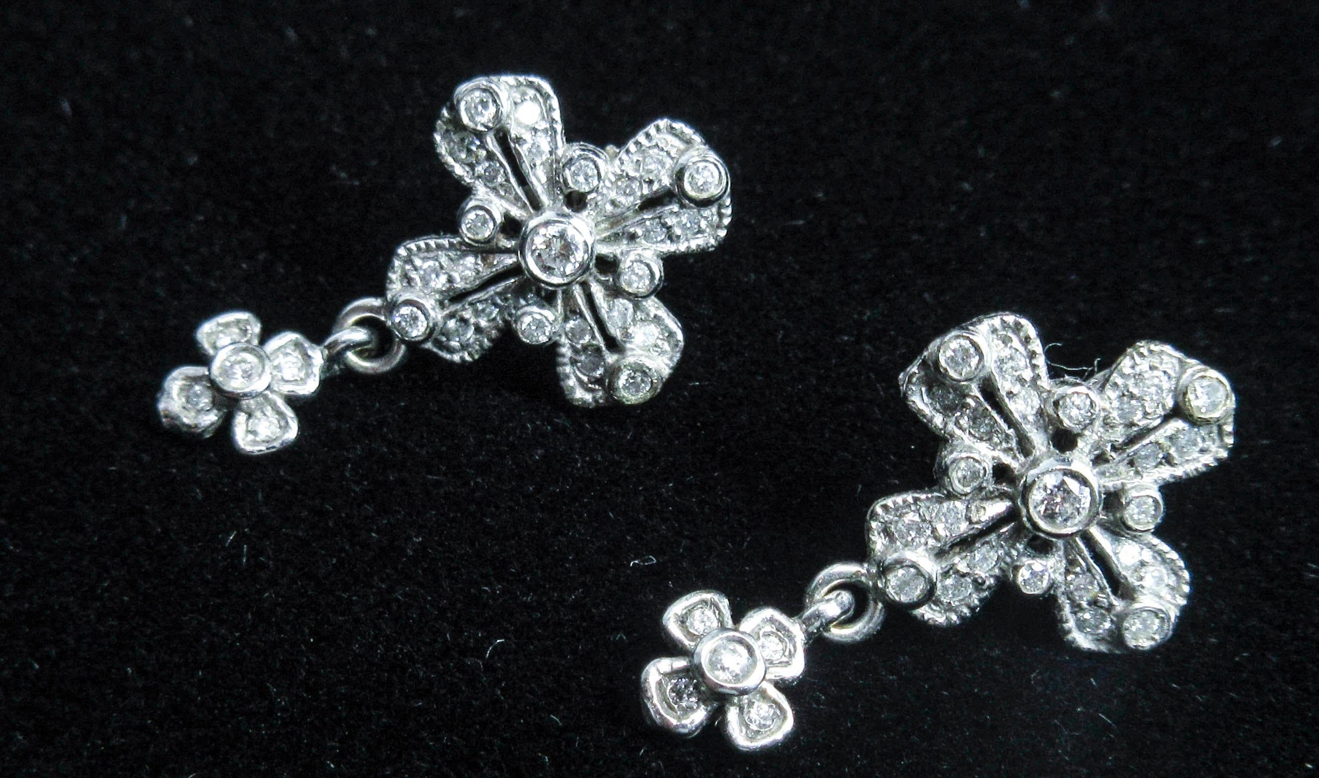 Platinum and Diamond Dangle Earrings For Sale 5