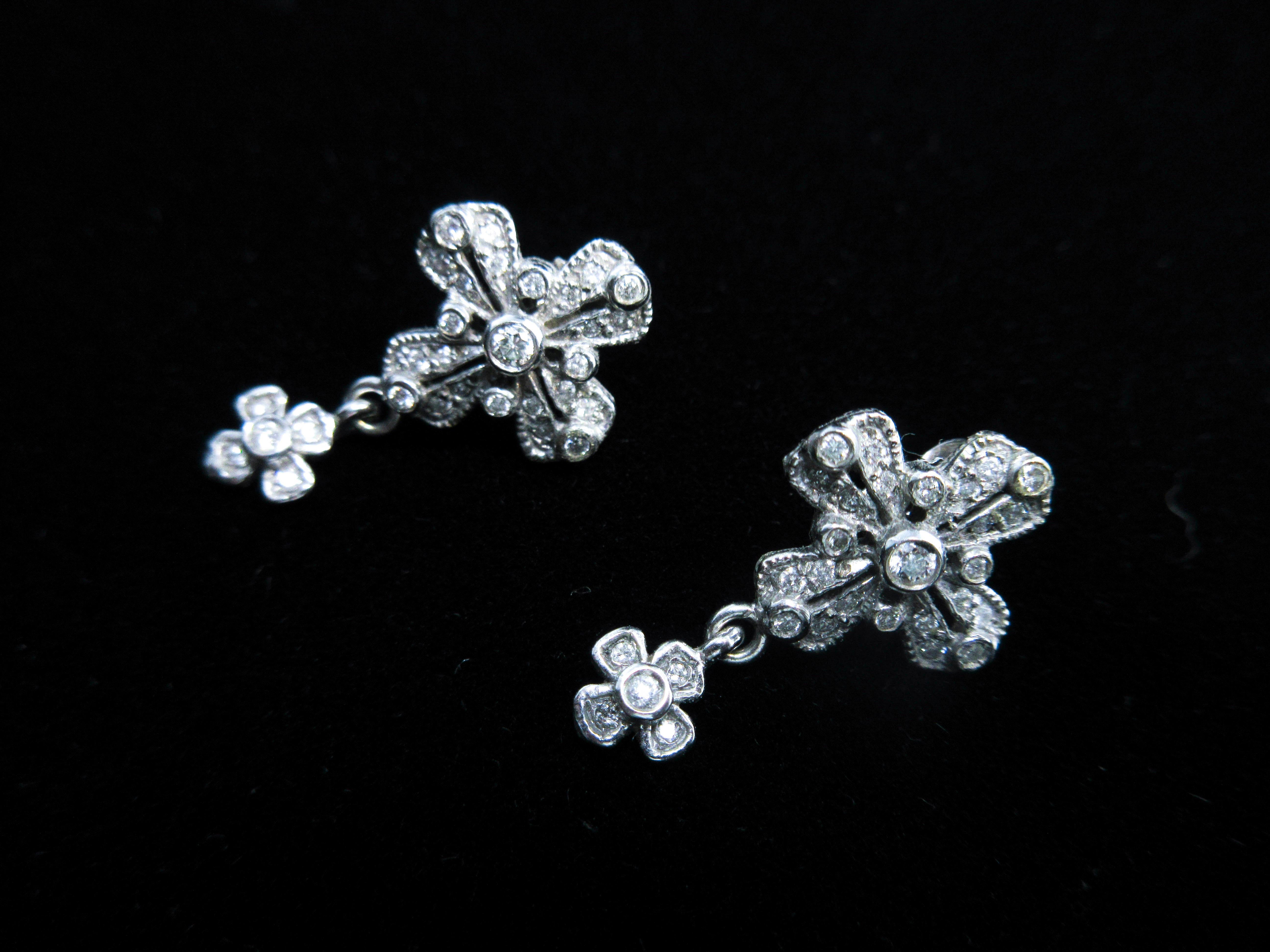 Platinum and Diamond Dangle Earrings For Sale 4