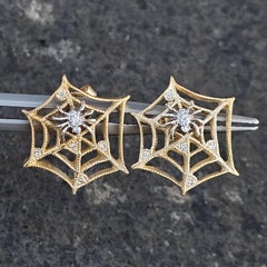 Cathy Waterman, clous d'oreilles Spider Web en or 21.5k, platine et diamants, Halloween