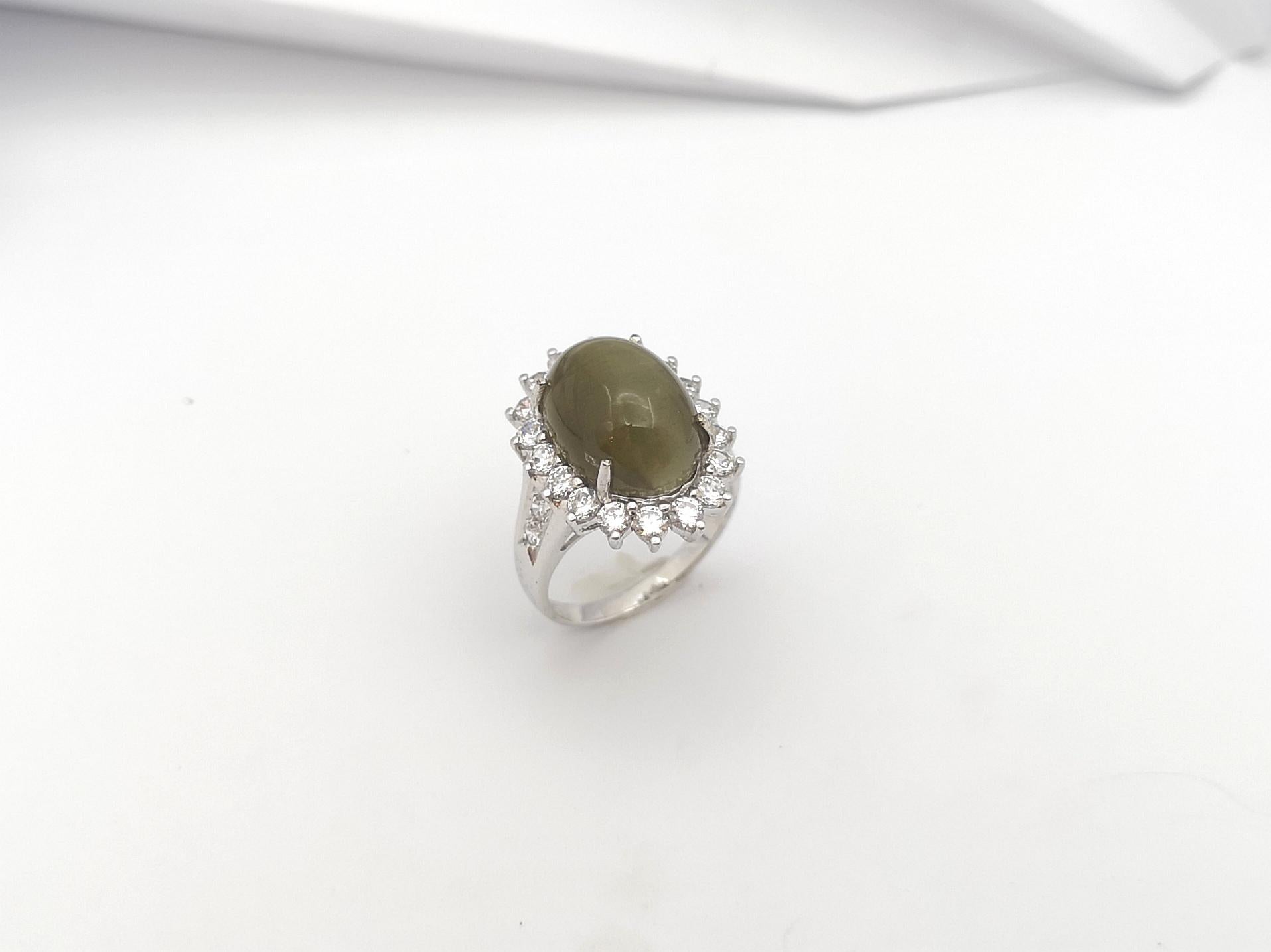 Bague œil de chat en apatite et zircon cubique sertie d'argent en vente 9