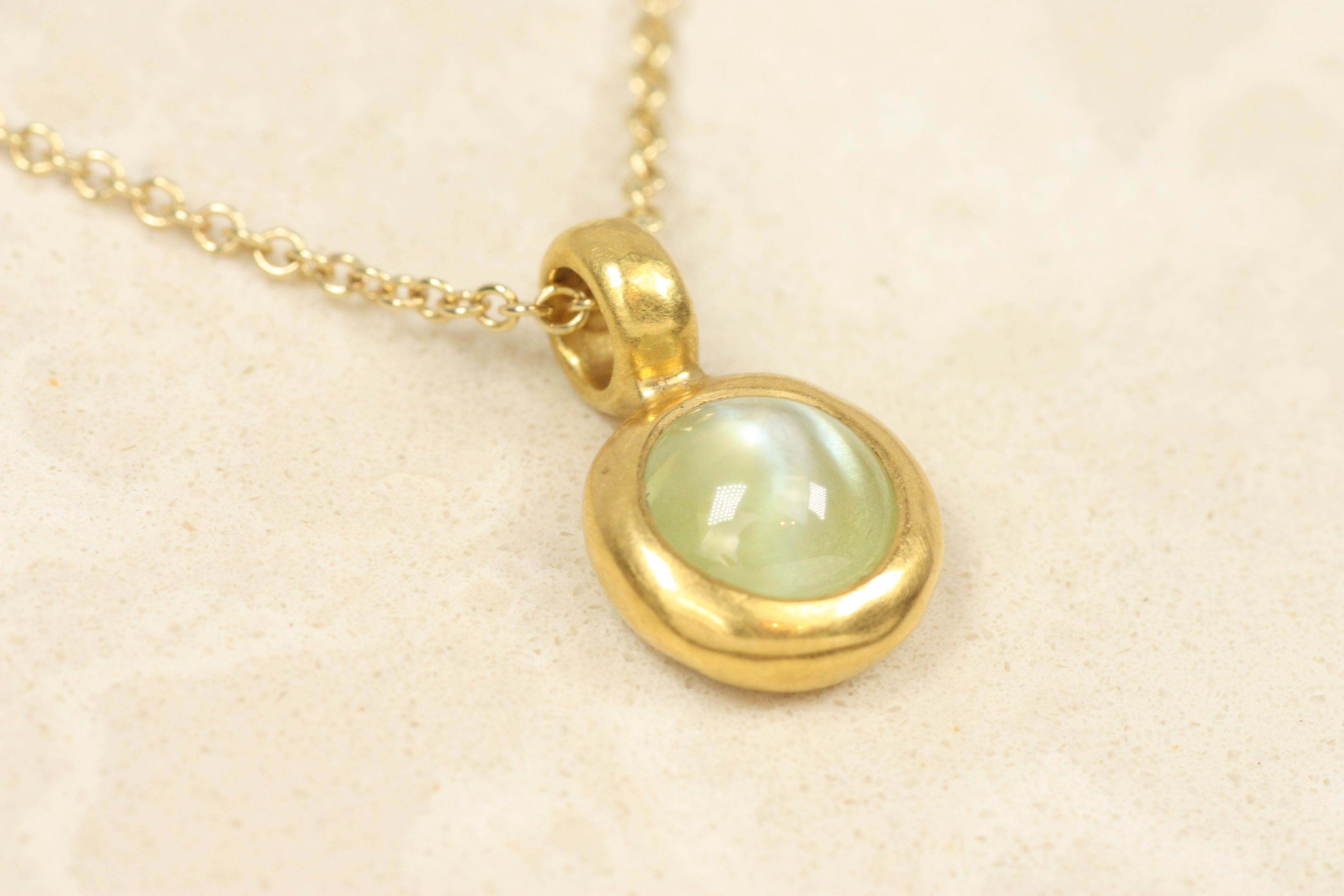 Artisan Pendentif breloque œil de chat - or jaune 22K en vente