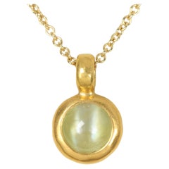 Cat's Eye Bezel Charm Pendant – 22K Yellow Gold