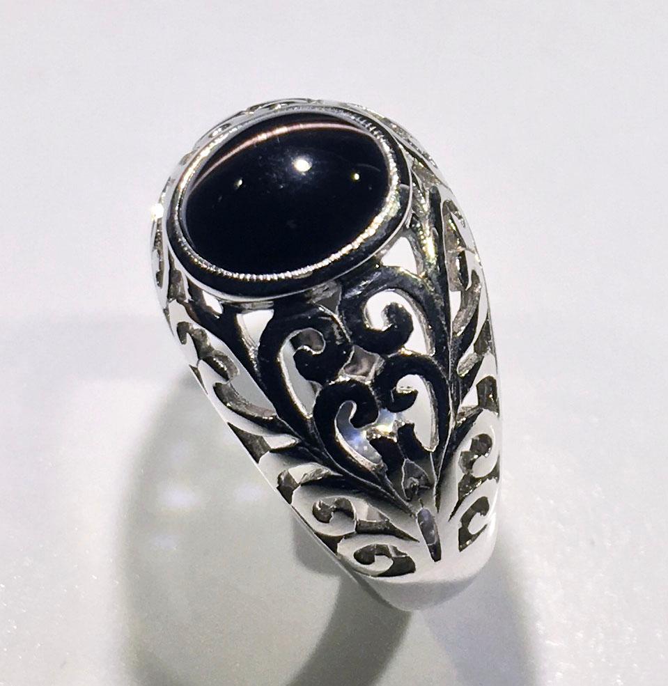 Contemporary Cats Eye Cabochon Sillimanite Silver Ring For Sale