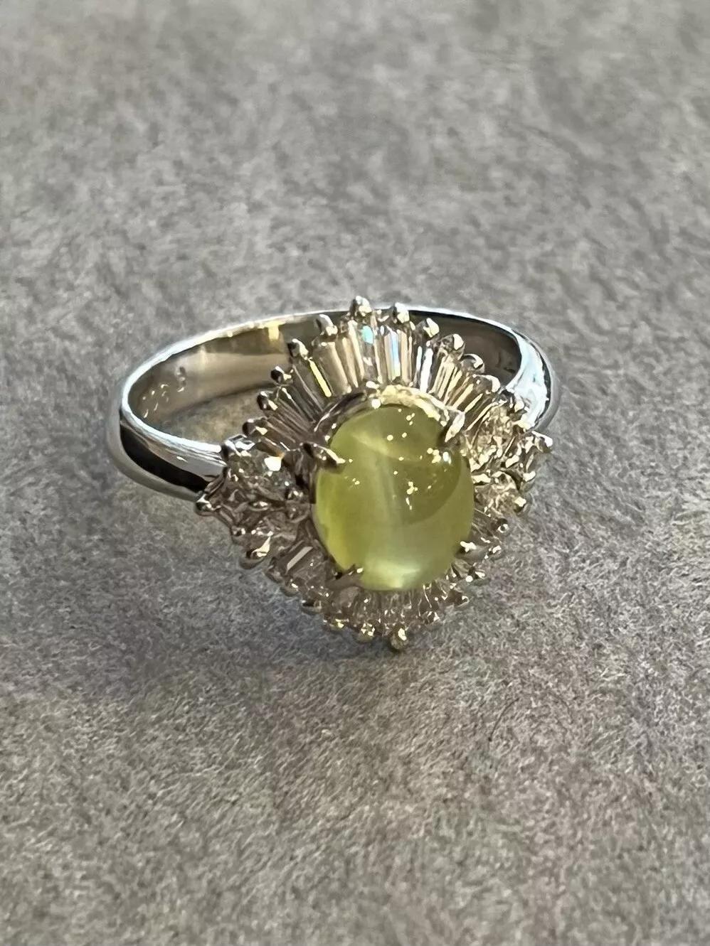 Katzenaugen-Chrysoberyll-Cabochon und Diamantring aus Platin im Angebot 1
