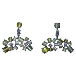 Cats Eye Chrysoberyl Diamond Platinum Drop Earrings For Sale at 1stDibs