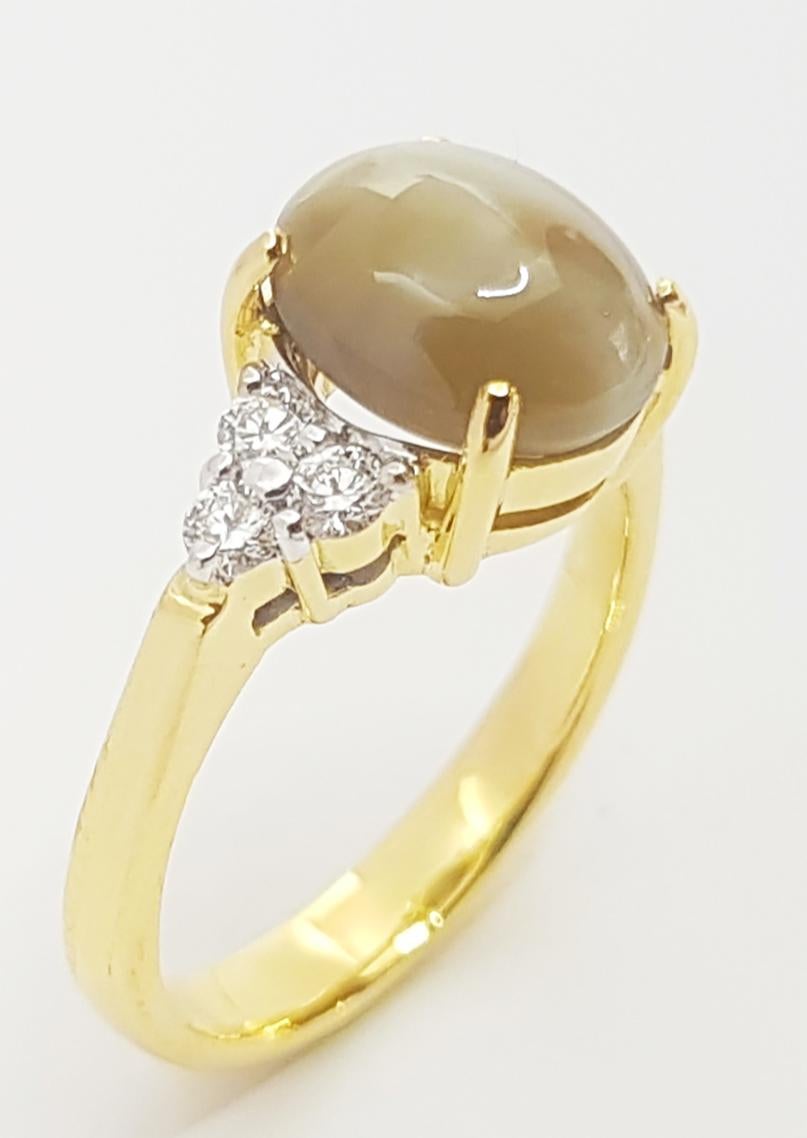 Cat's Eye Chrysoberyl with Diamond Ring set in 18K Gold Settings For Sale 7