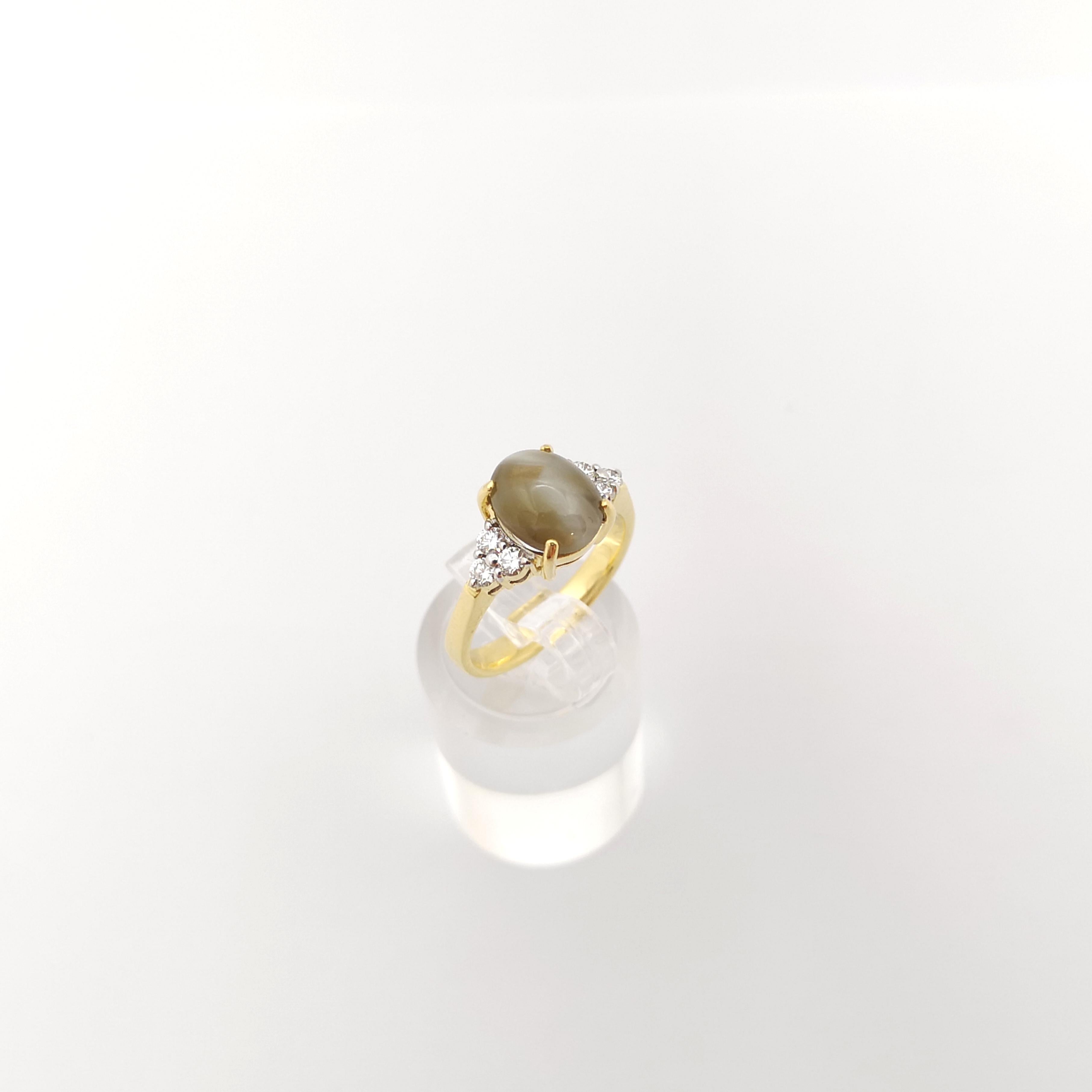 Cat's Eye Chrysoberyl with Diamond Ring set in 18K Gold Settings For Sale 3
