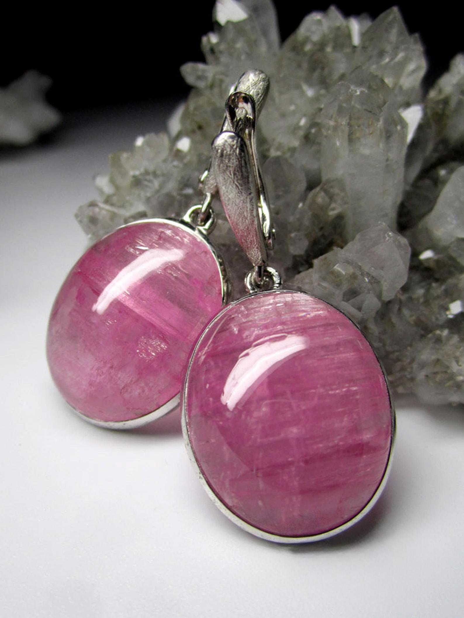 Taglio ovale Orecchini d'argento con tormalina rubellite occhio di gatto Effetto catoyant Regalo naturale per lei in vendita