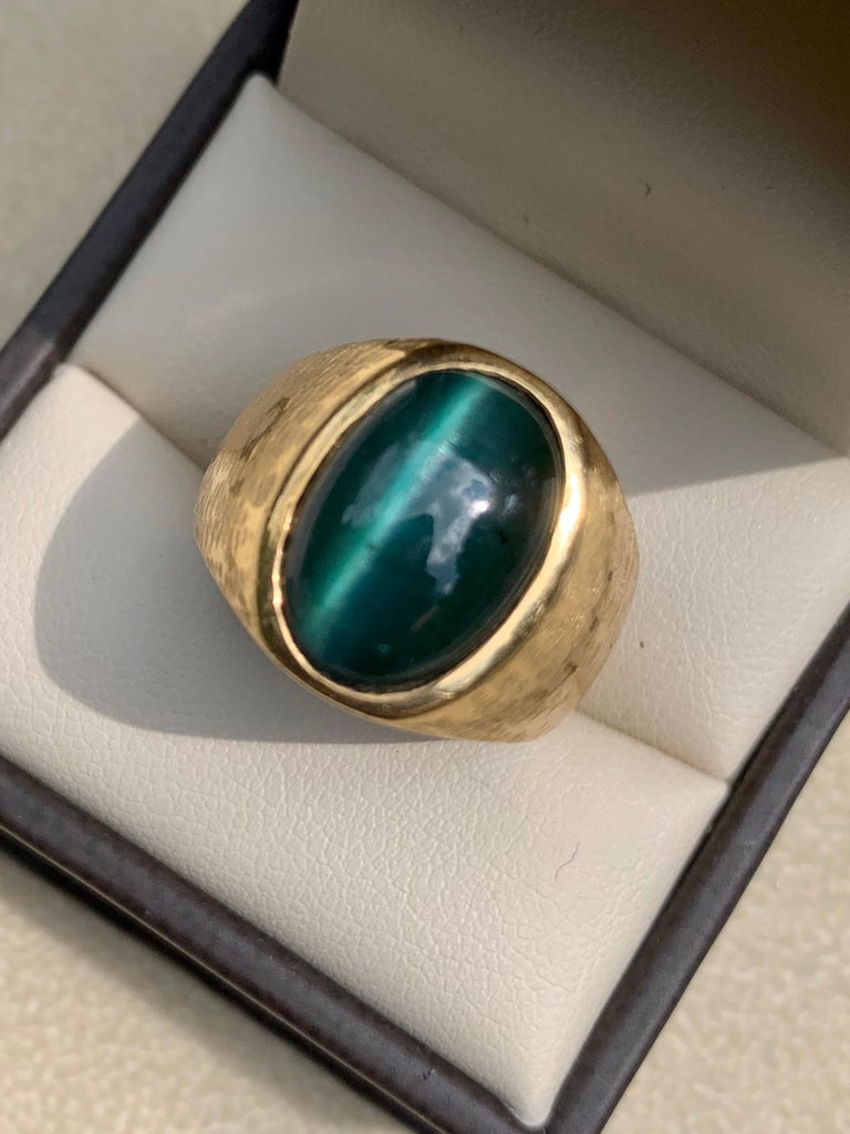 Cat's Eye Tourmaline 18 Karat Textured Yellow Gold Ring at 1stDibs
