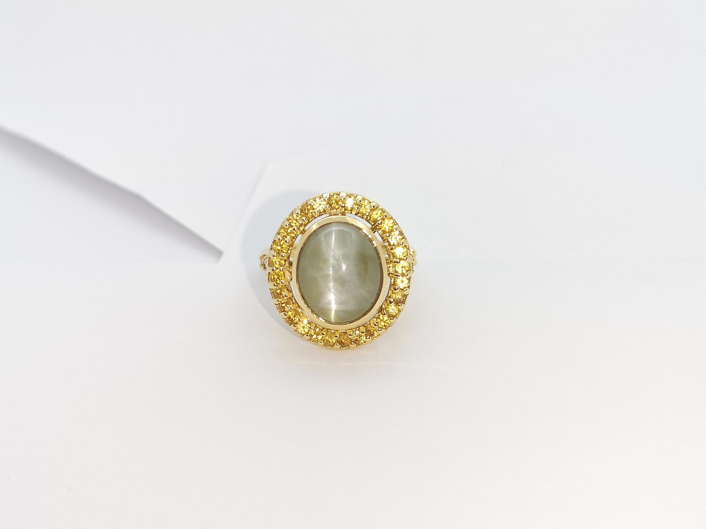 Cat's Eye with Yellow Sapphire Ring set in 18K Gold Settings For Sale 2