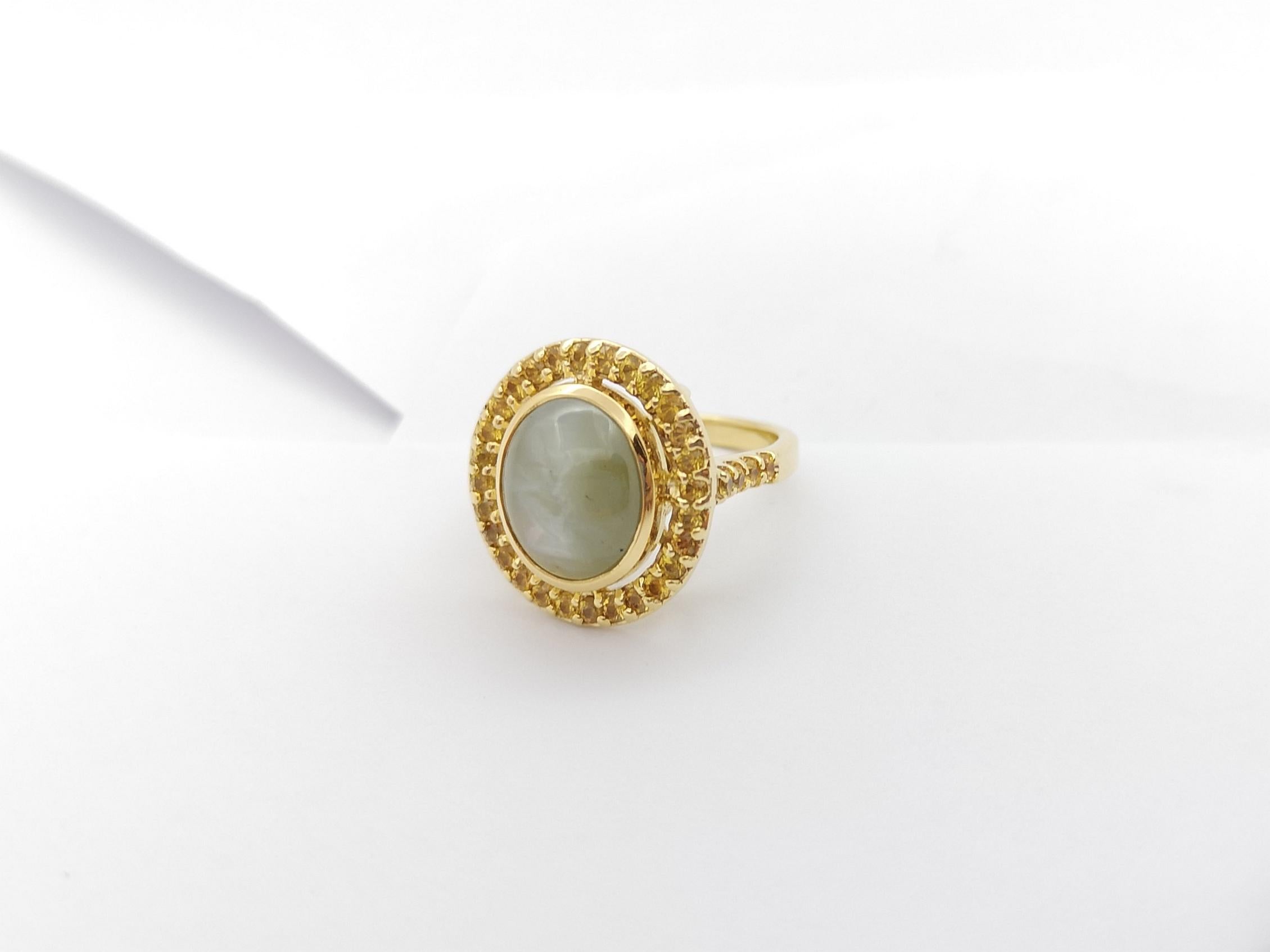 Cat's Eye with Yellow Sapphire Ring set in 18K Gold Settings For Sale 3