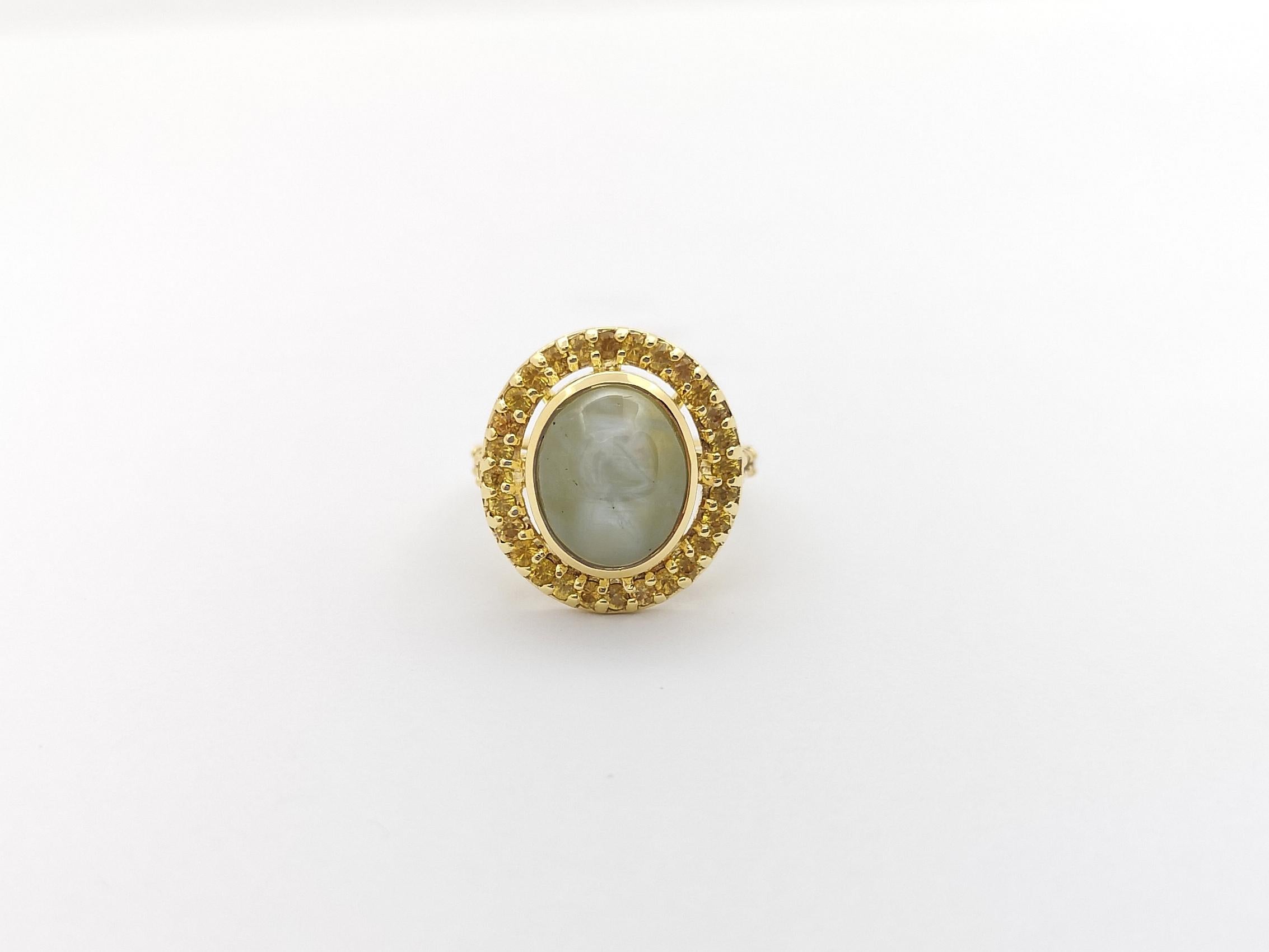 Cat's Eye with Yellow Sapphire Ring set in 18K Gold Settings For Sale 4