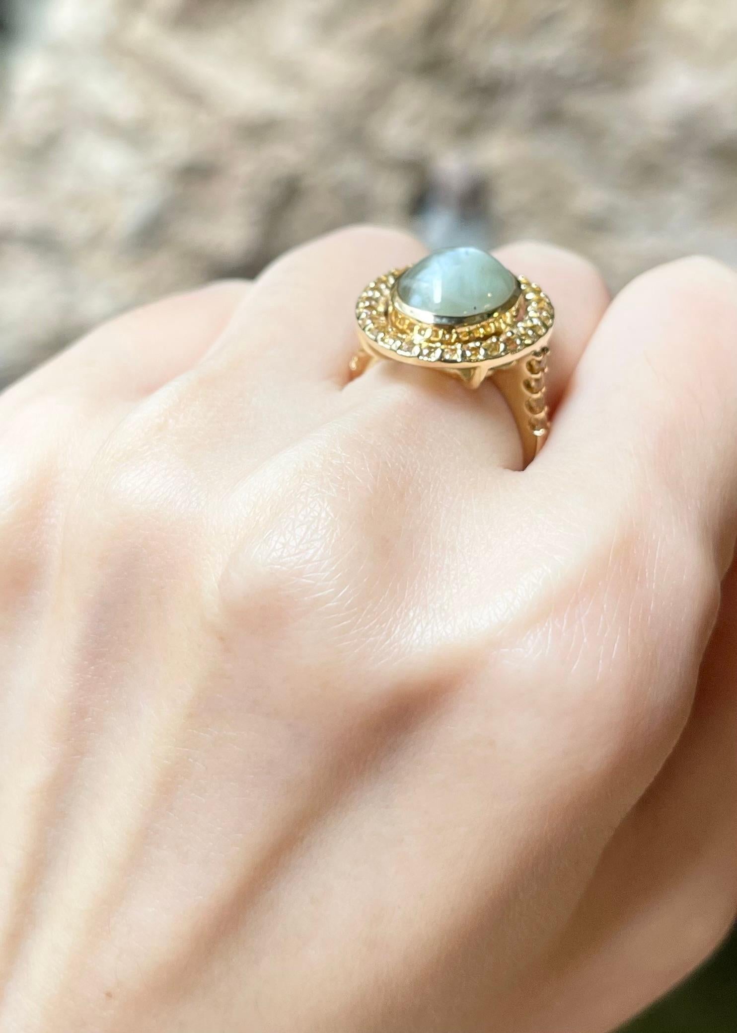 Bague œil de chat avec saphir jaune en or 18 carats en vente 1