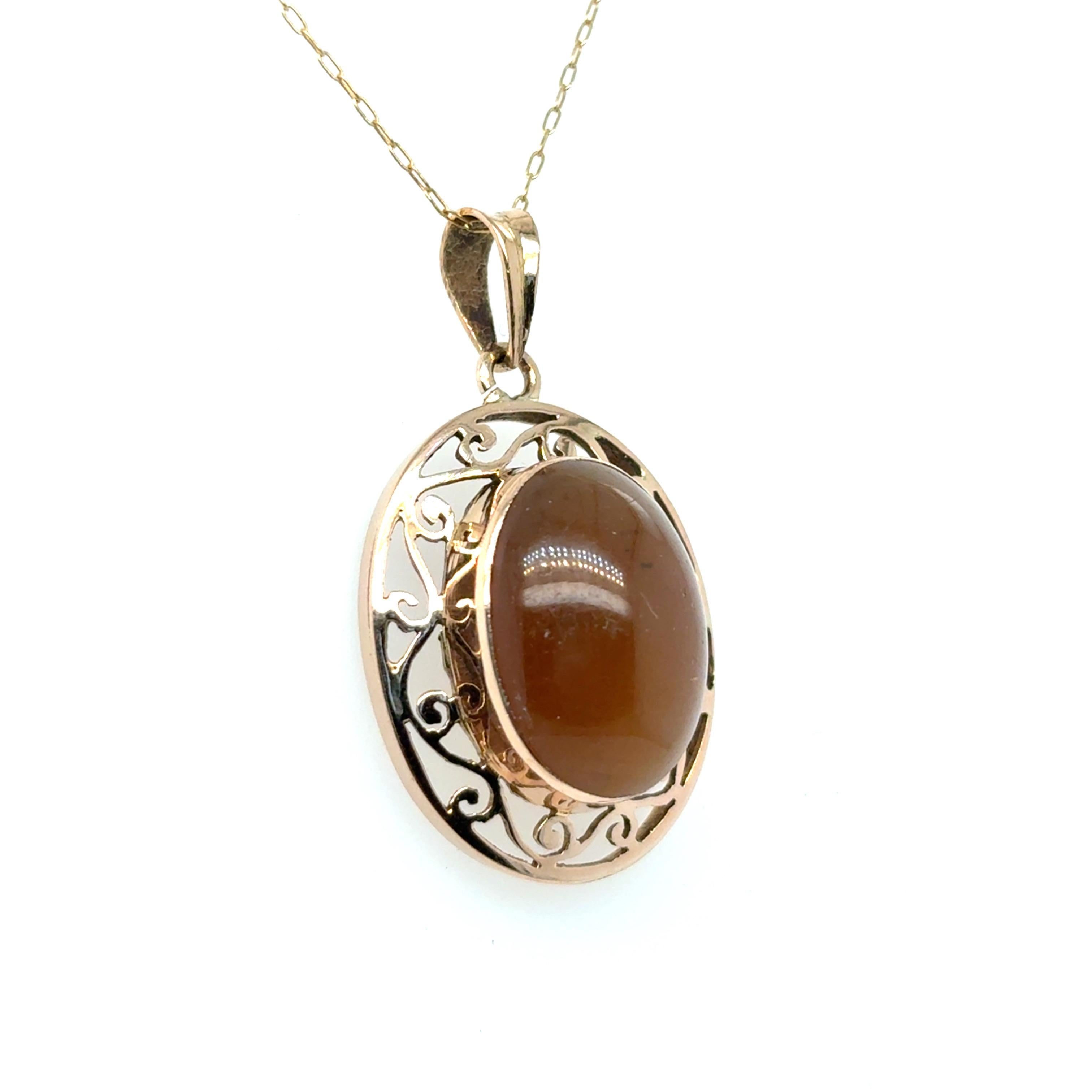 Women's Cat's Eye Yellow Gold Pendant Necklace For Sale