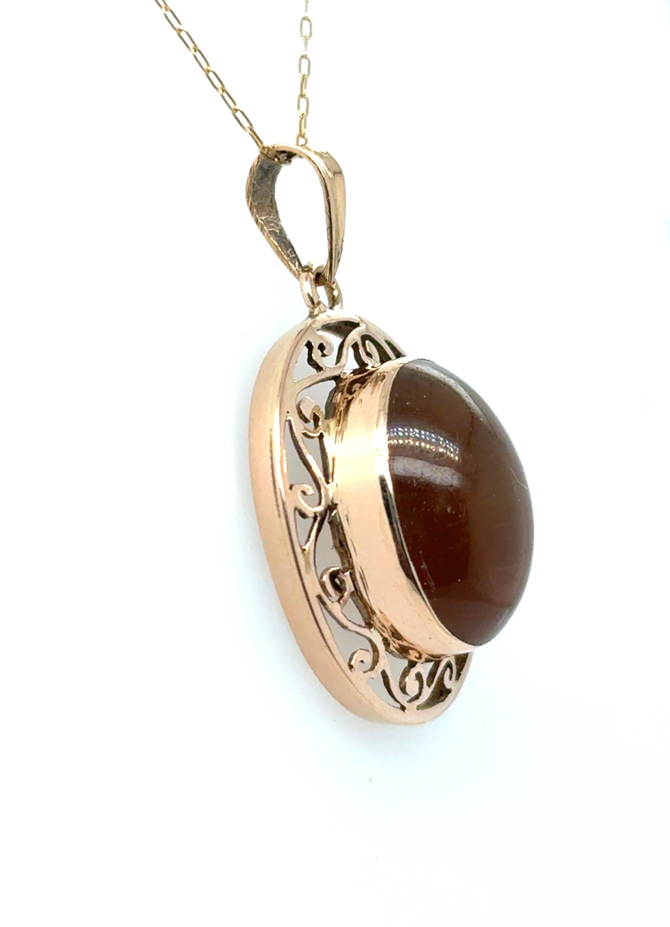 Cat's Eye Yellow Gold Pendant Necklace For Sale 3