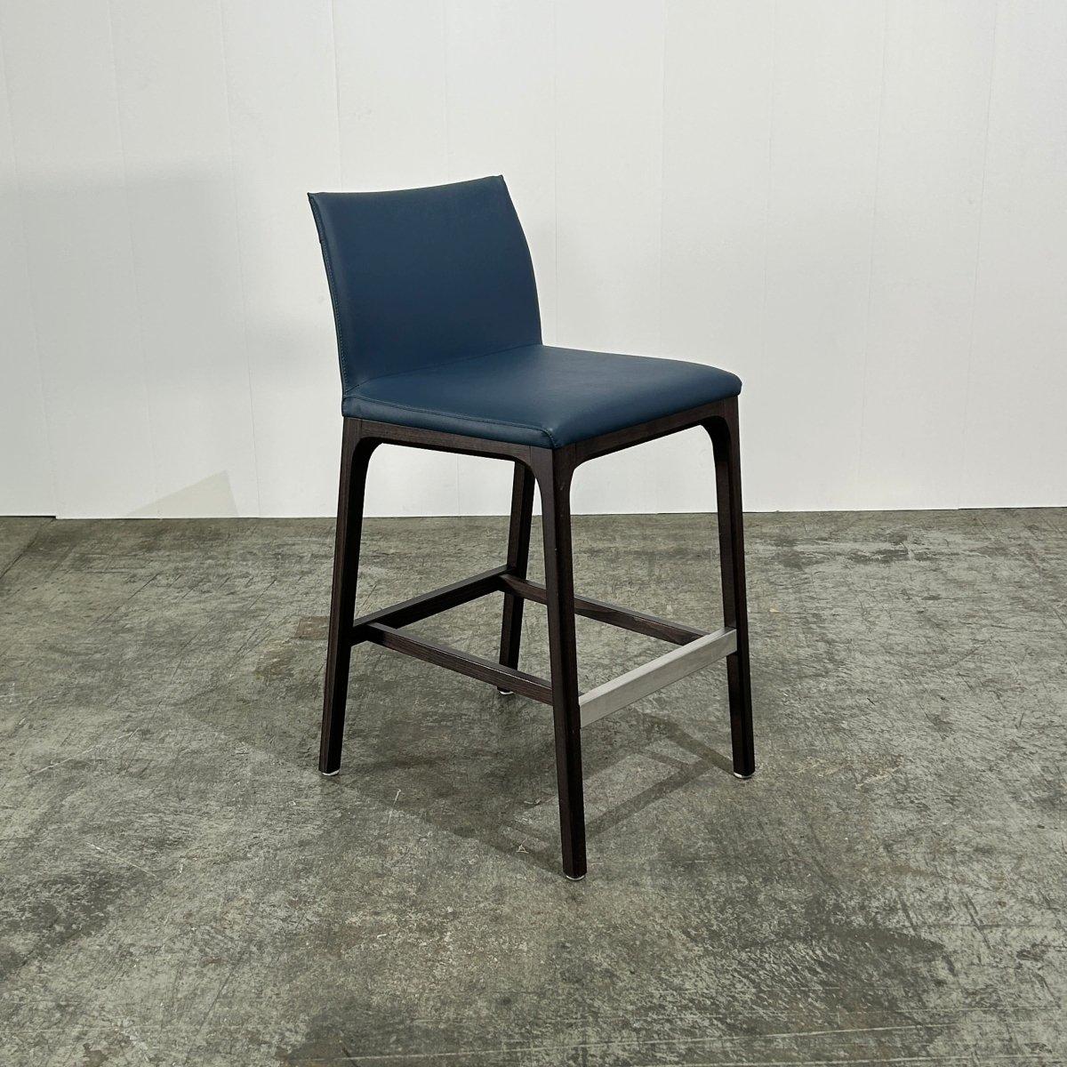 Cattelan Italia Arcadia Blue Leather Bar Stools by Paolo Cattelan, Set of Four (tabourets de bar en cuir bleu de Paolo Cattelan) en vente 7