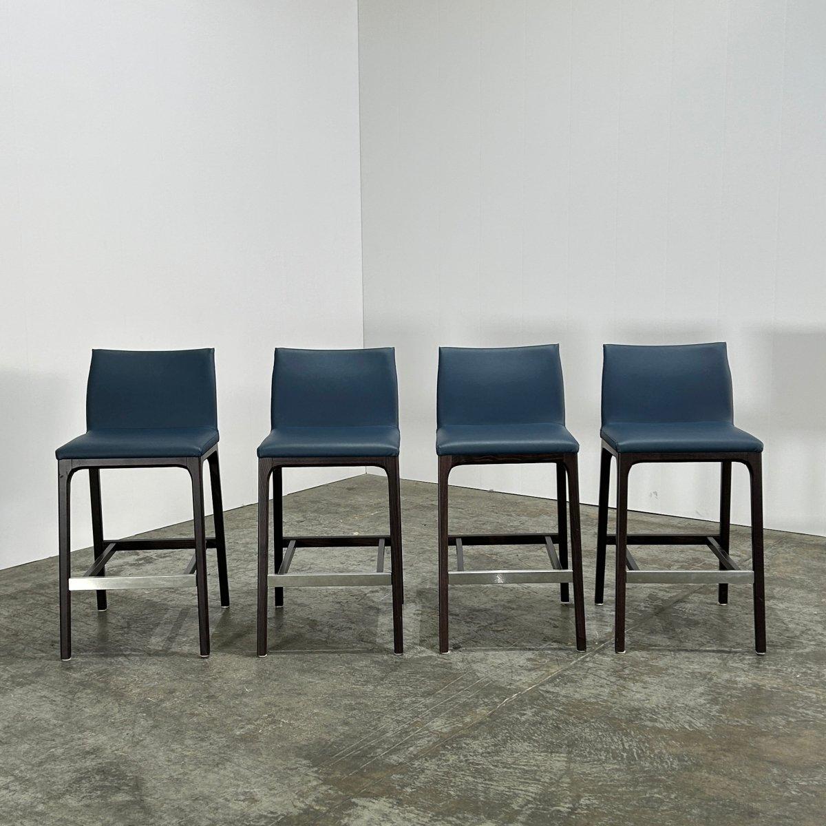 italien Cattelan Italia Arcadia Blue Leather Bar Stools by Paolo Cattelan, Set of Four (tabourets de bar en cuir bleu de Paolo Cattelan) en vente