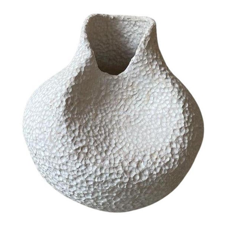Catua Handmade Modern Ceramic Vase by Airedelsur