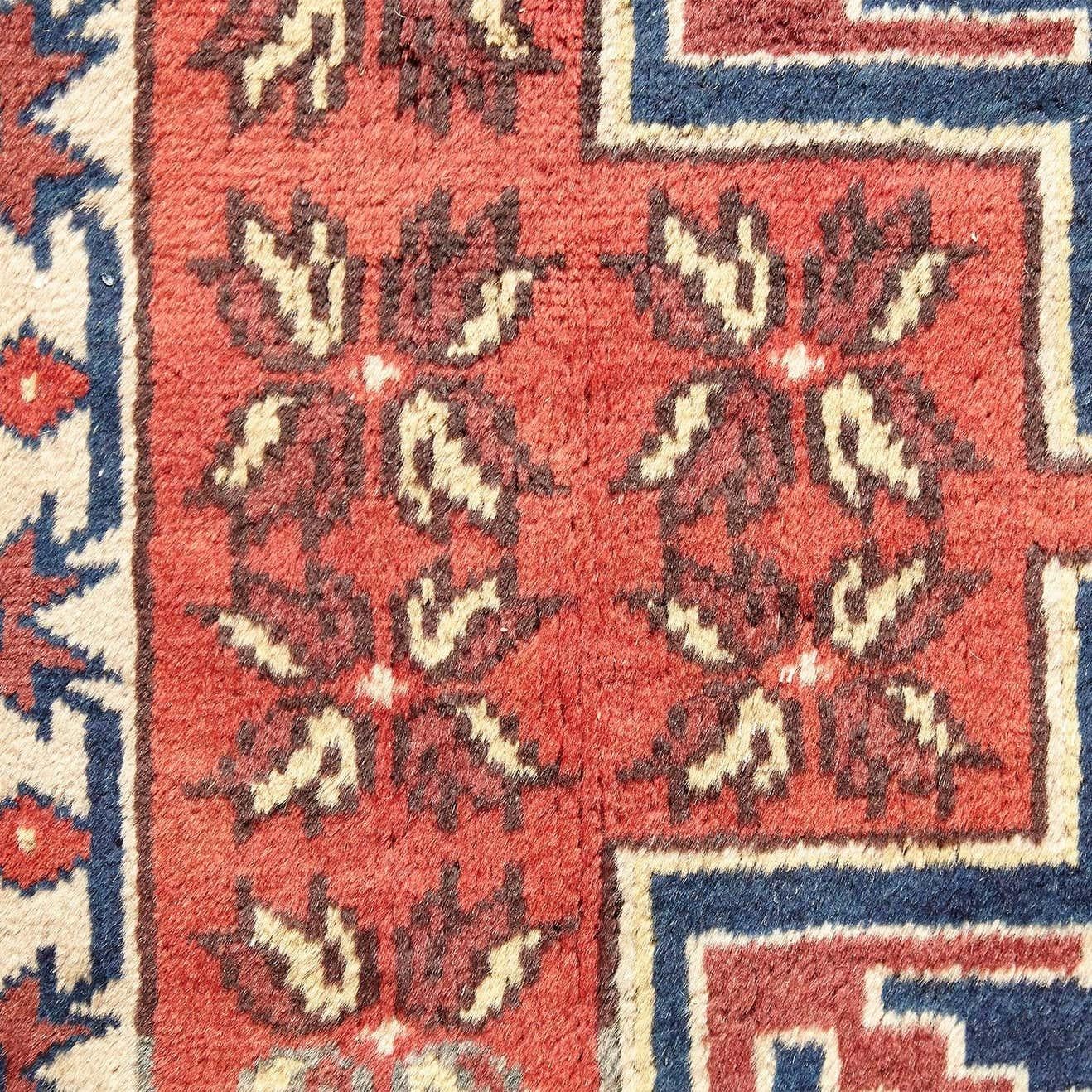 Caucas Armenia Leshghi Antic Wool Rug For Sale 8