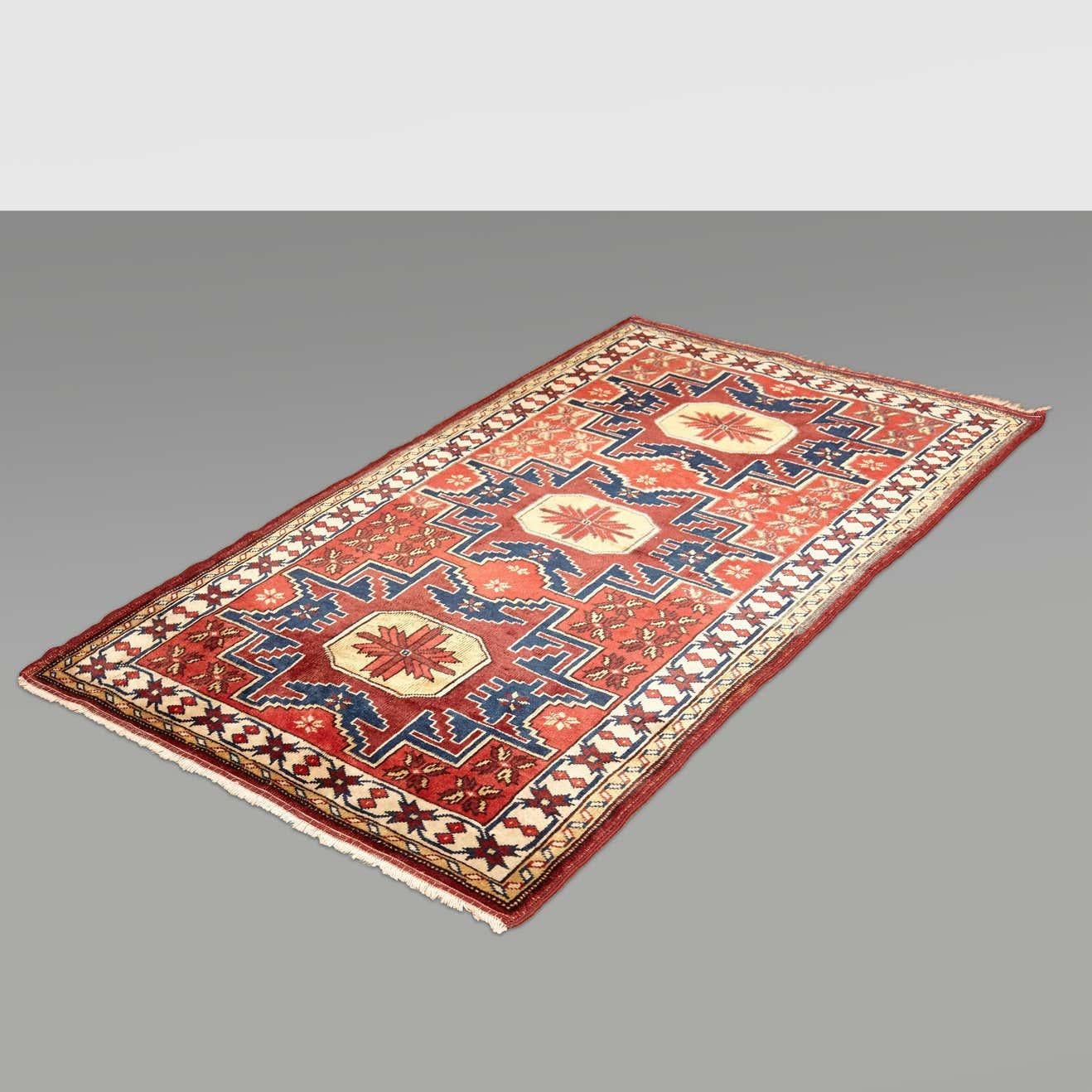 Caucas Armenia Leshghi antic wool rug, measures: 107 x 183cm

In original condition with minor wear consistent of age and use, preserving a beautiful patina.

