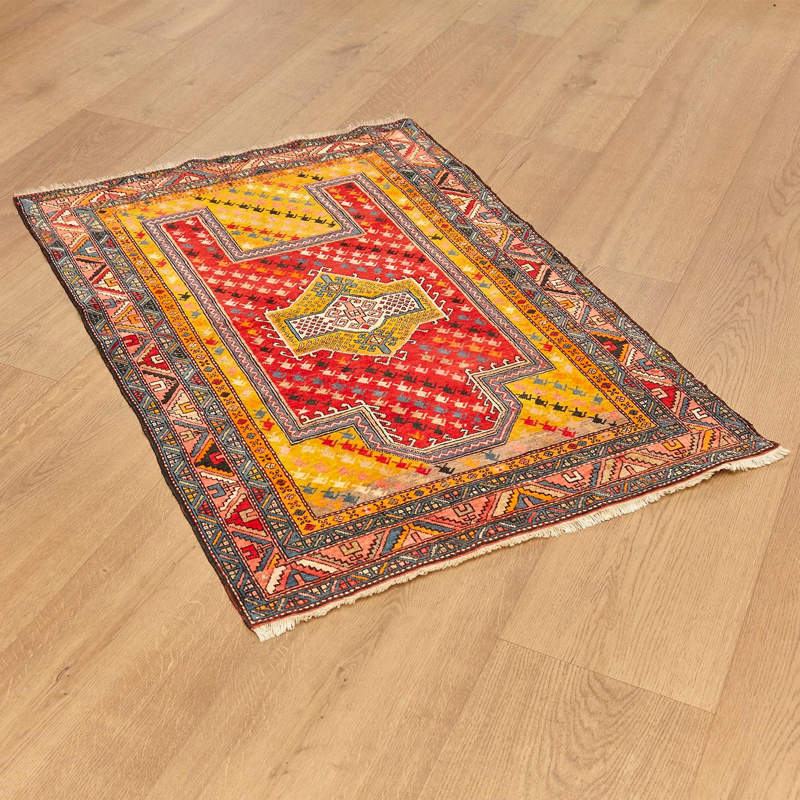 Caucas Shirvan antic wool rug. Measures: 100 x 143

In original condition with minor wear consistent of age and use, preserving a beautiful patina.

  