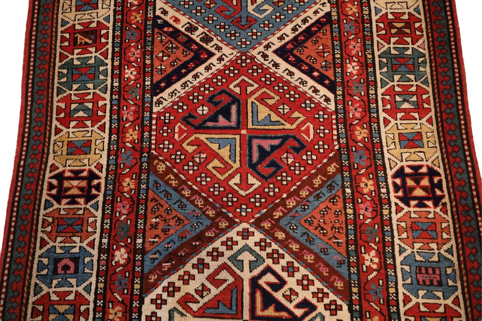 Autre Tapis de couloir caucasien ancien - 3'4