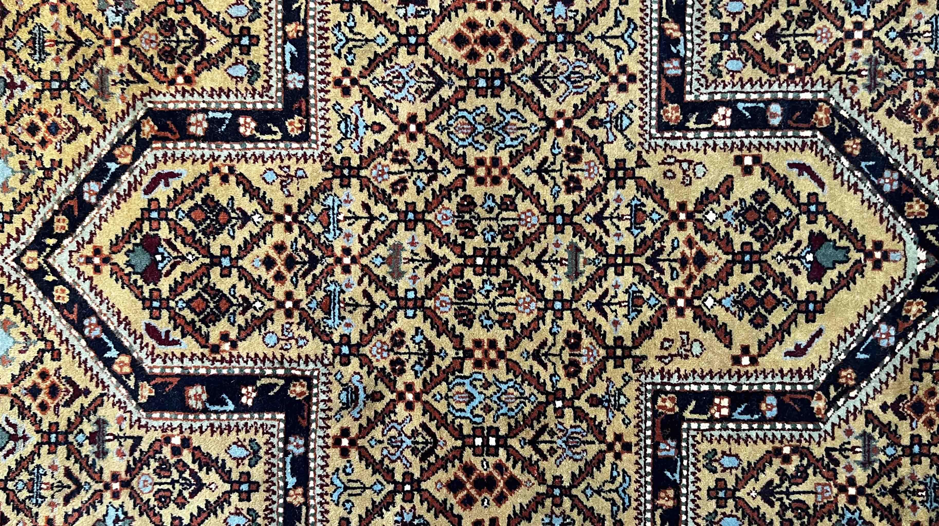  Caucasian Chirvan Carpet, 19th Century - N° 730 For Sale 3
